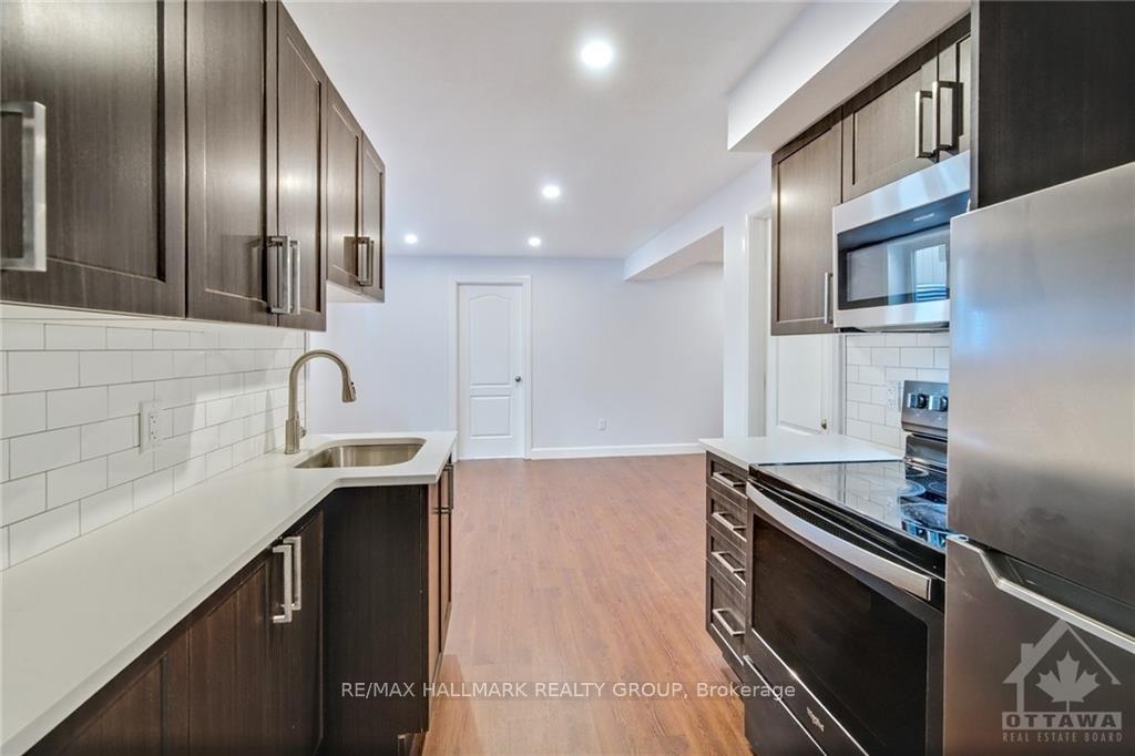 Photo 11 of Unit B, 444 Charing Cross Way, Ottawa, Barrhaven - Longfields — HOMEH