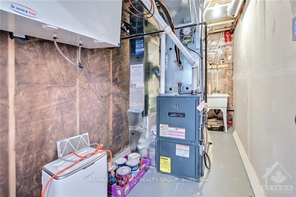 Photo 18 of Unit B, 444 Charing Cross Way, Ottawa, Barrhaven - Longfields — HOMEH