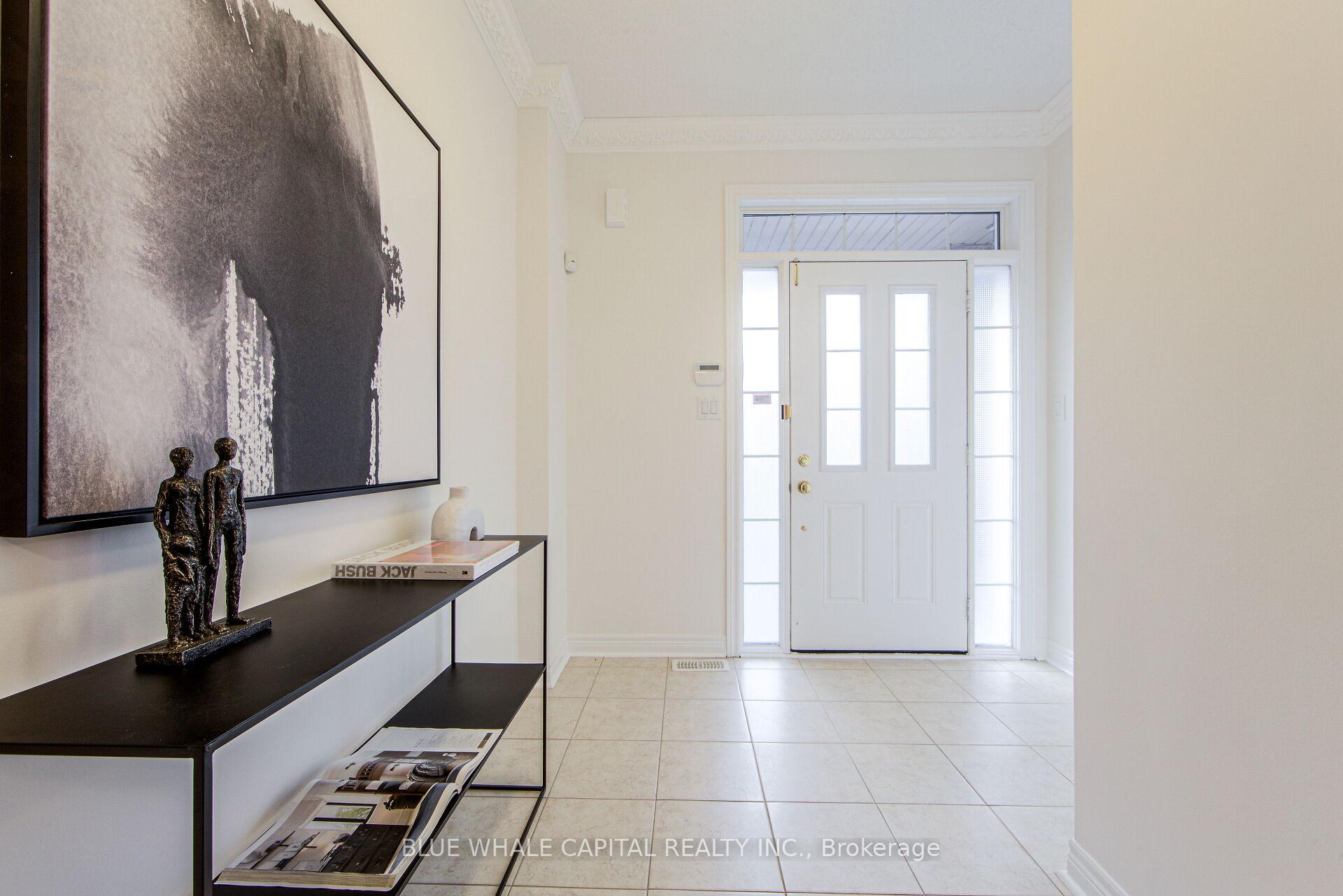Photo 3 of 18 Colonel George Mclar Drive, Markham, Victoria Square — HOMEH