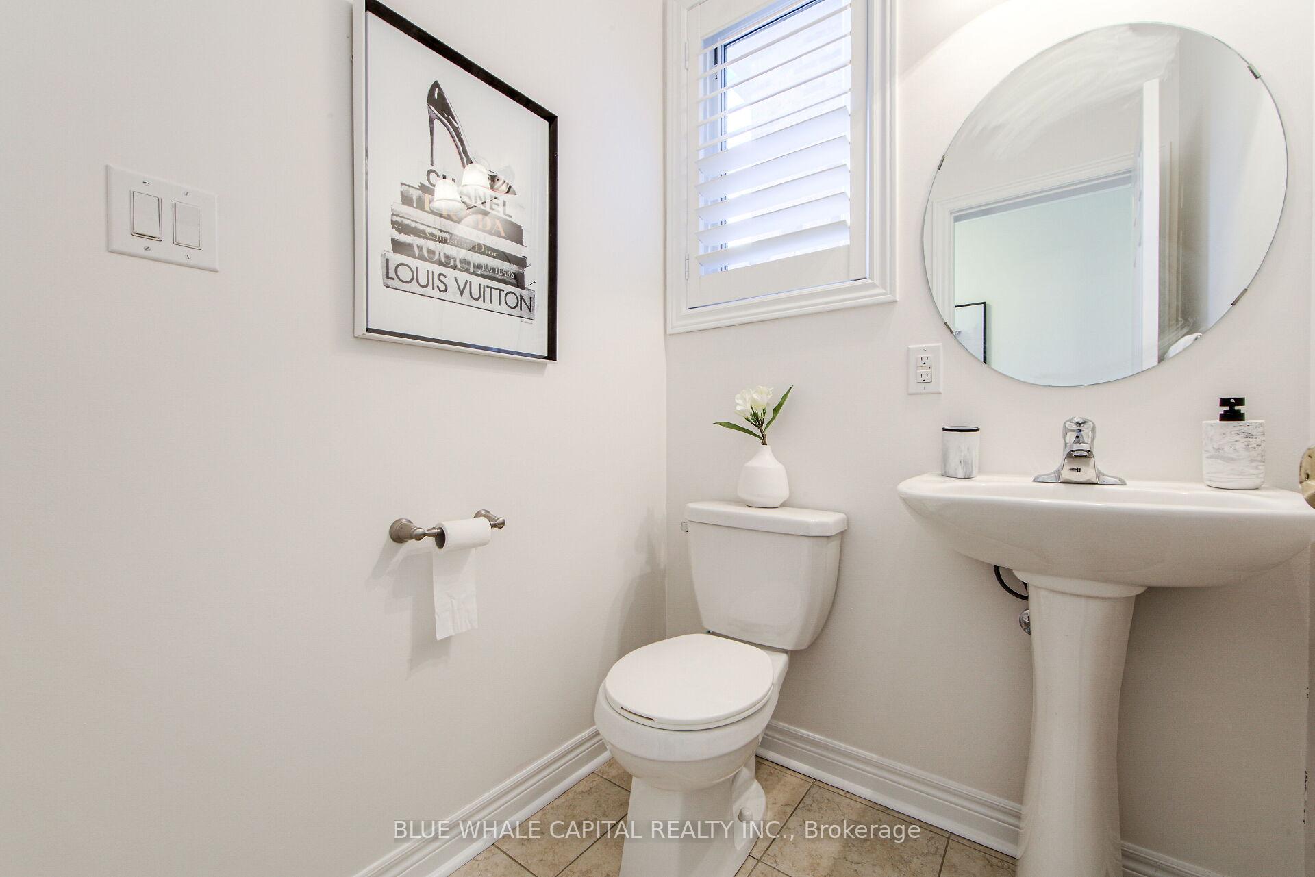 Photo 5 of 18 Colonel George Mclar Drive, Markham, Victoria Square — HOMEH