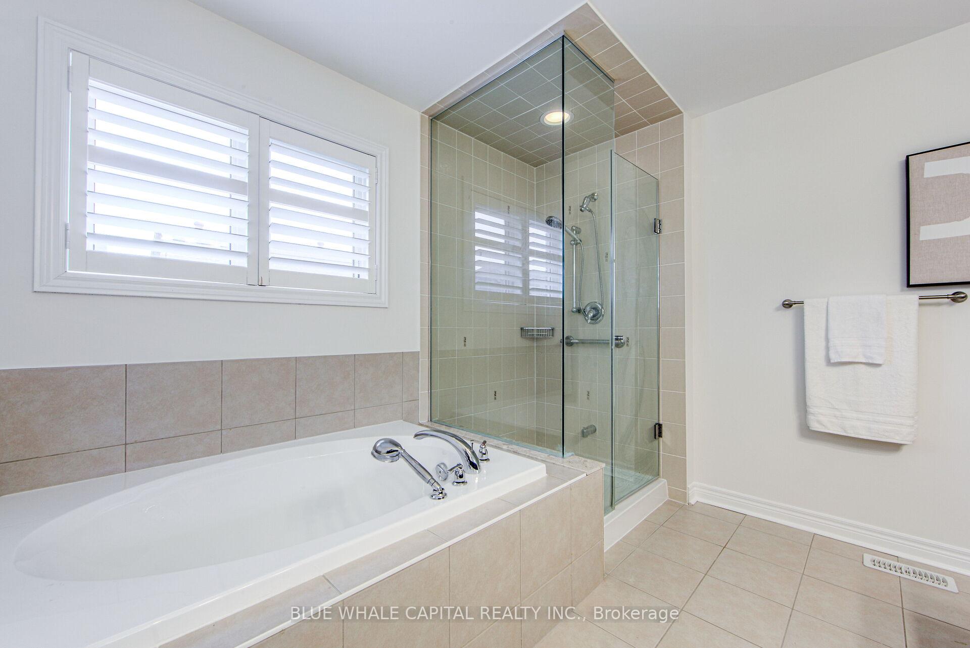 Photo 37 of 18 Colonel George Mclar Drive, Markham, Victoria Square — HOMEH