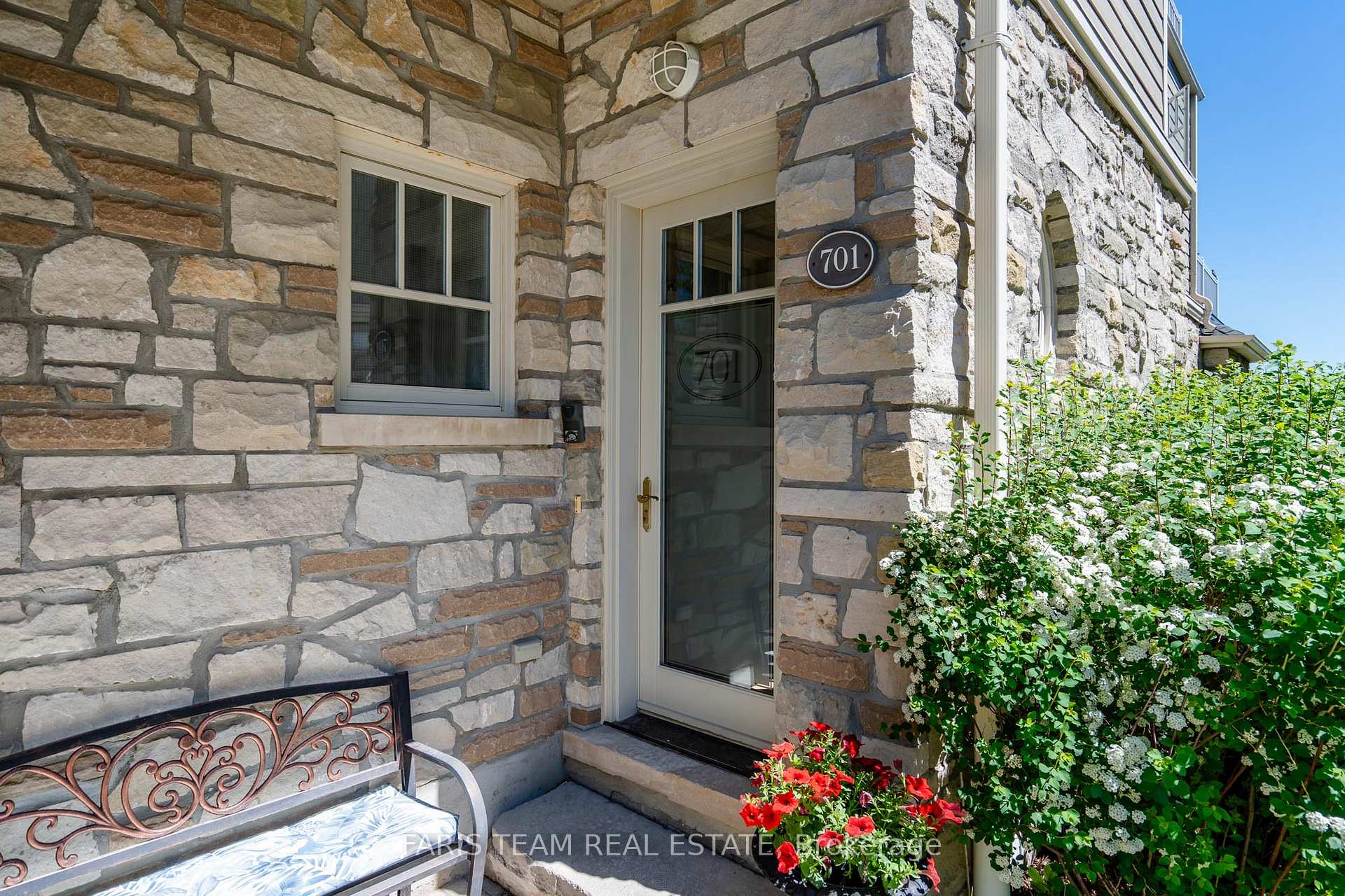 Photo 5 of Unit 701, 40 Trott Boulevard, Collingwood — HOMEH