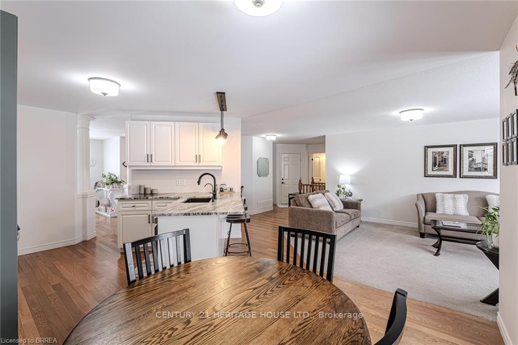 Photo 19 of 3 Cobblestone Drive, Brant, Paris — HOMEH