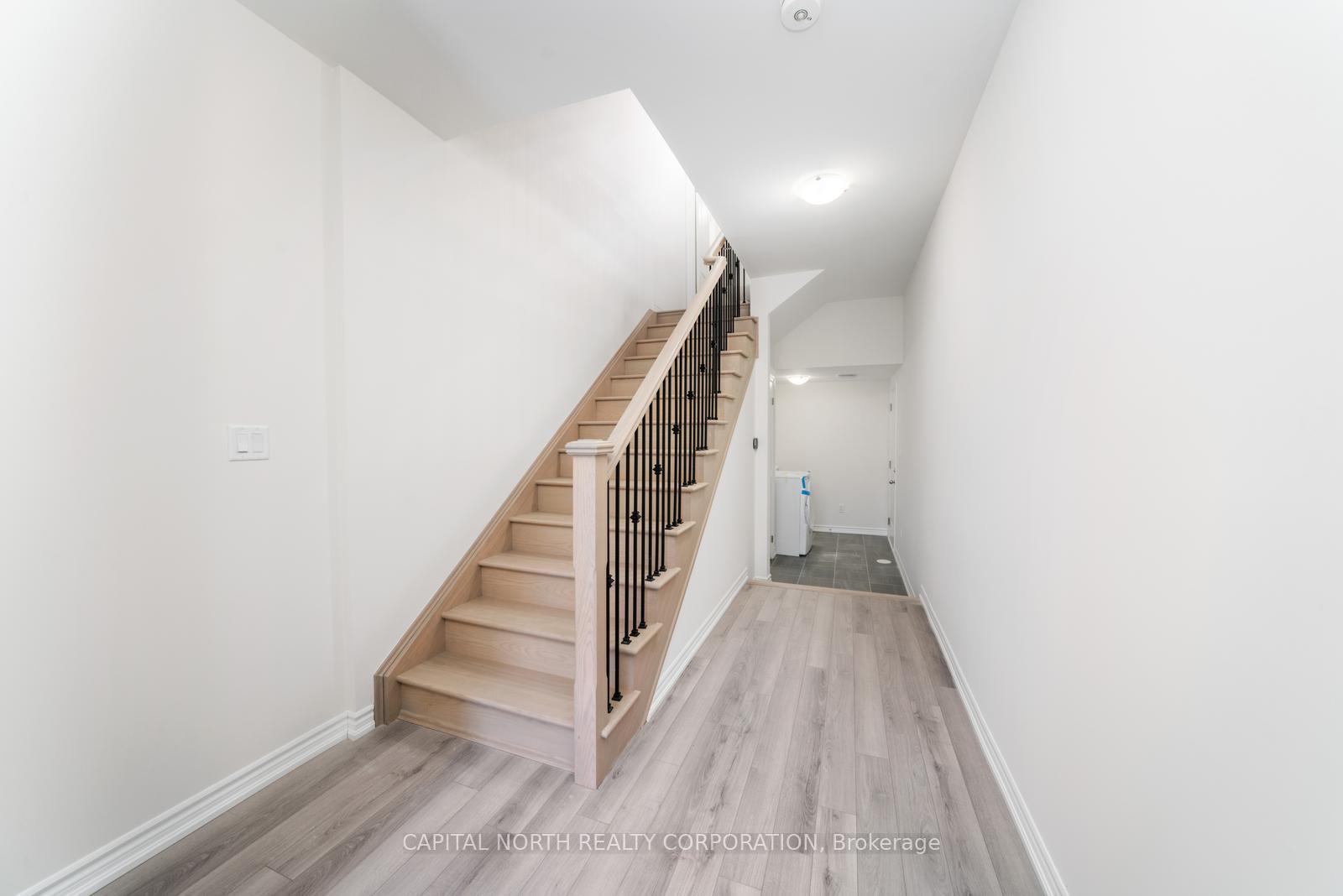 Photo 6 of 27 Bluebird Lane, Barrie, Painswick South — HOMEH