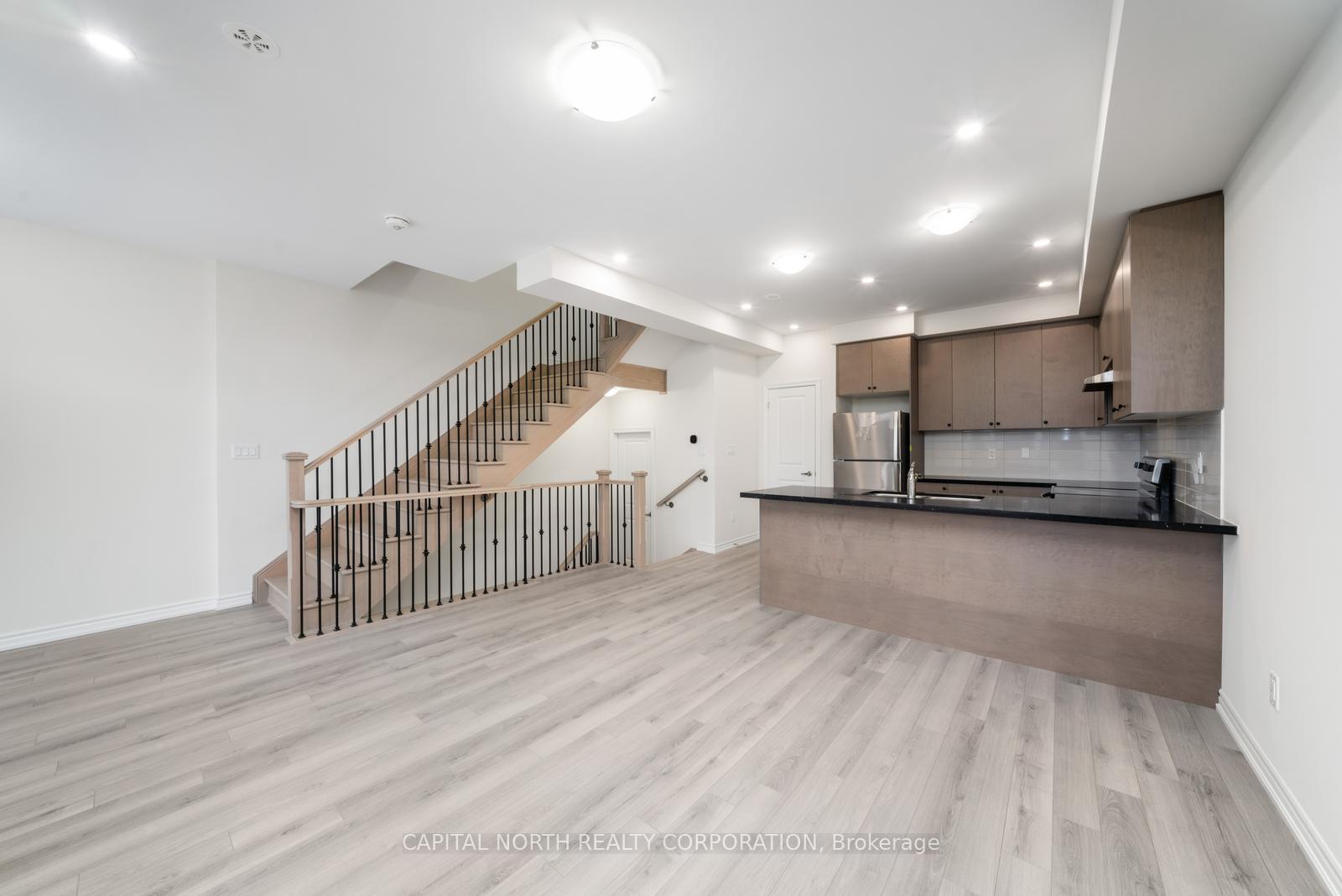 Photo 16 of 27 Bluebird Lane, Barrie, Painswick South — HOMEH