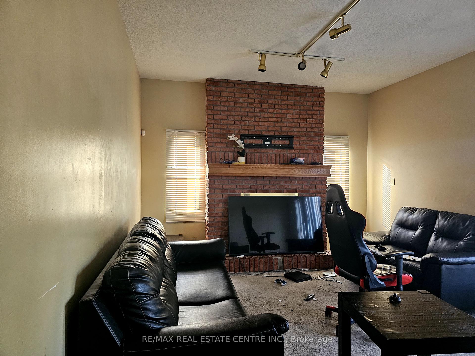 Photo 10 of 8 Neyer Street, Hamilton, Buchanan — HOMEH