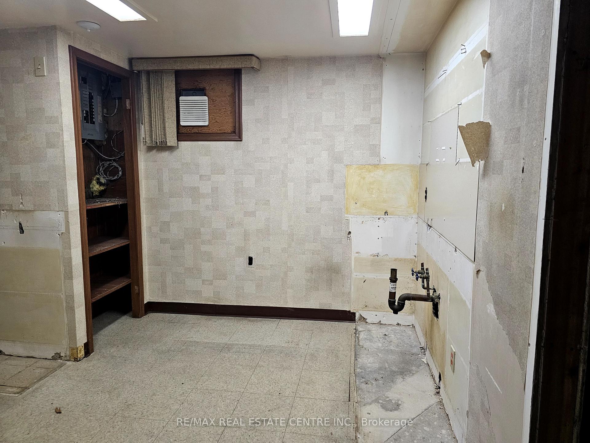 Photo 31 of 8 Neyer Street, Hamilton, Buchanan — HOMEH