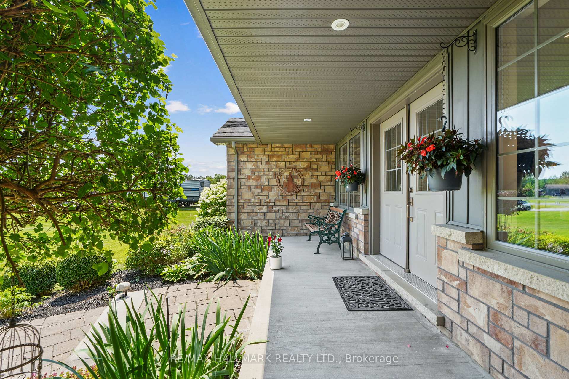 Photo 4 of 9 Fieldcrest Court, Brighton — HOMEH