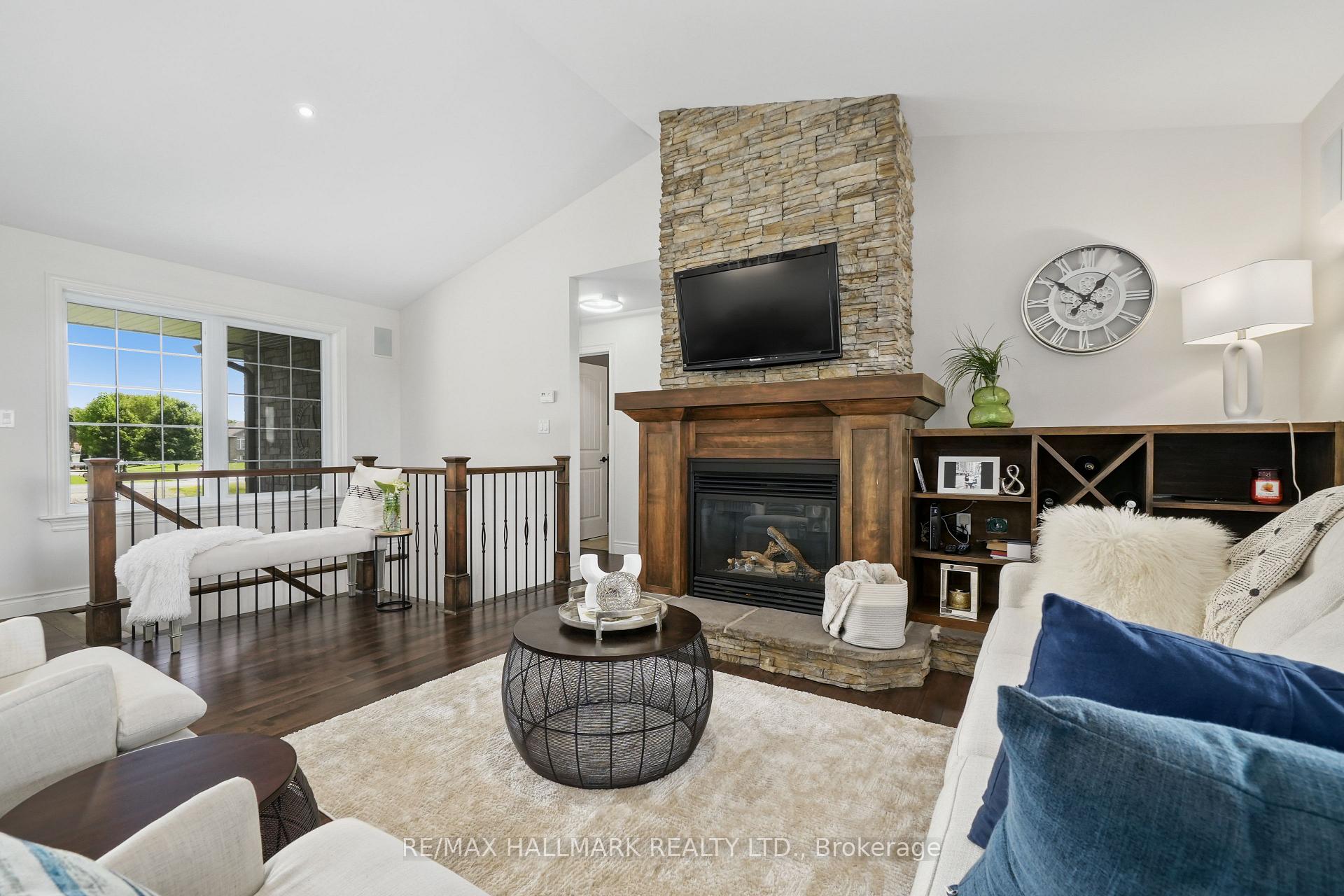 Photo 10 of 9 Fieldcrest Court, Brighton — HOMEH