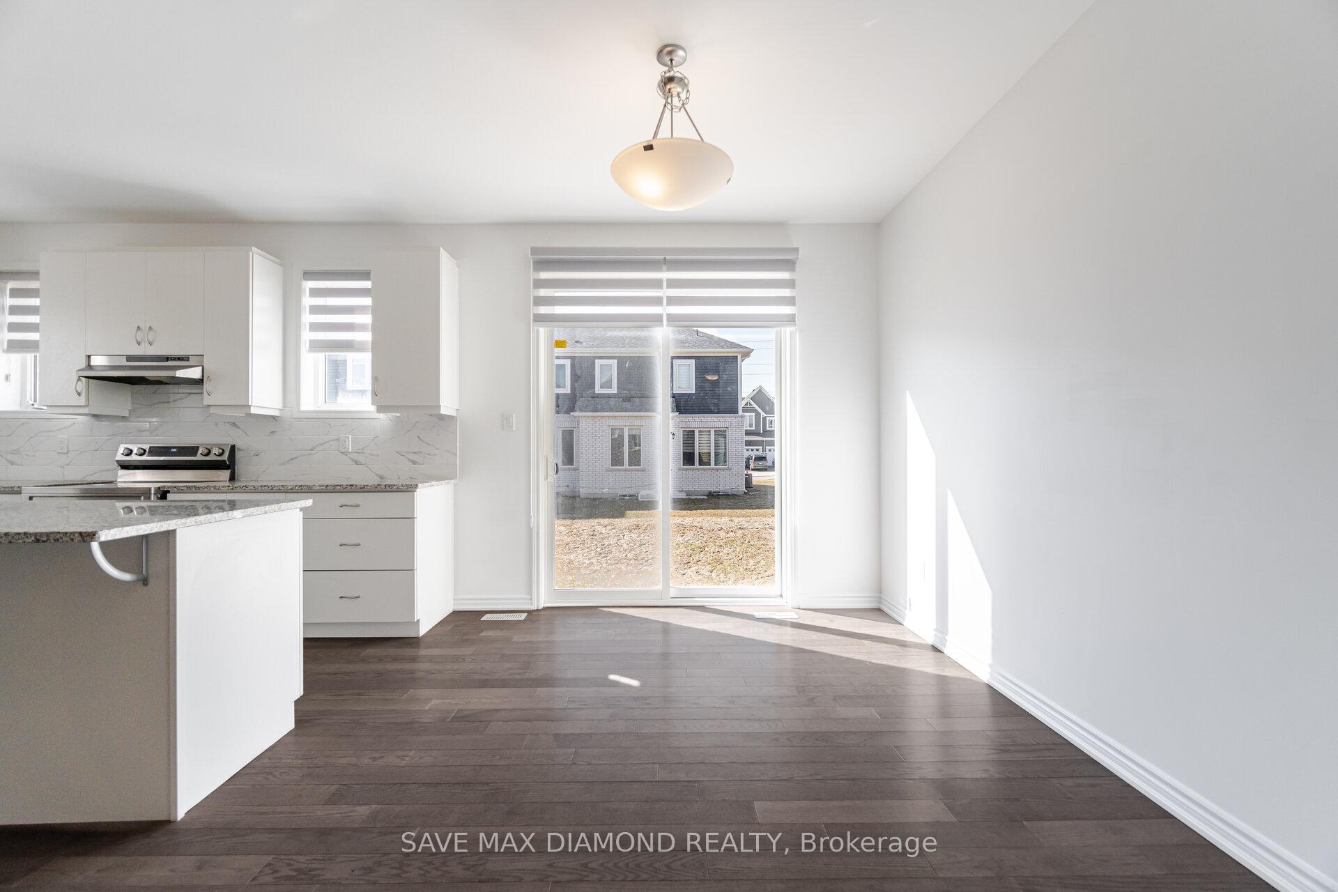 Photo 17 of 10 William Nador Street, Kitchener — HOMEH