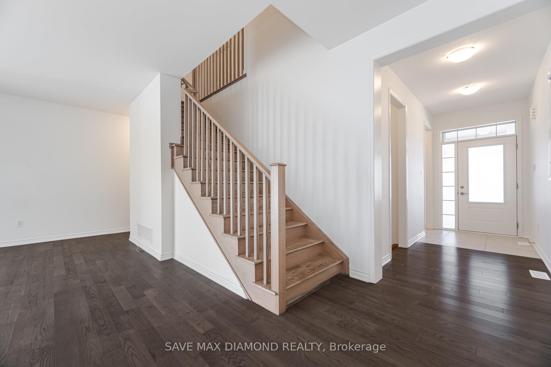 Photo 21 of 10 William Nador Street, Kitchener — HOMEH