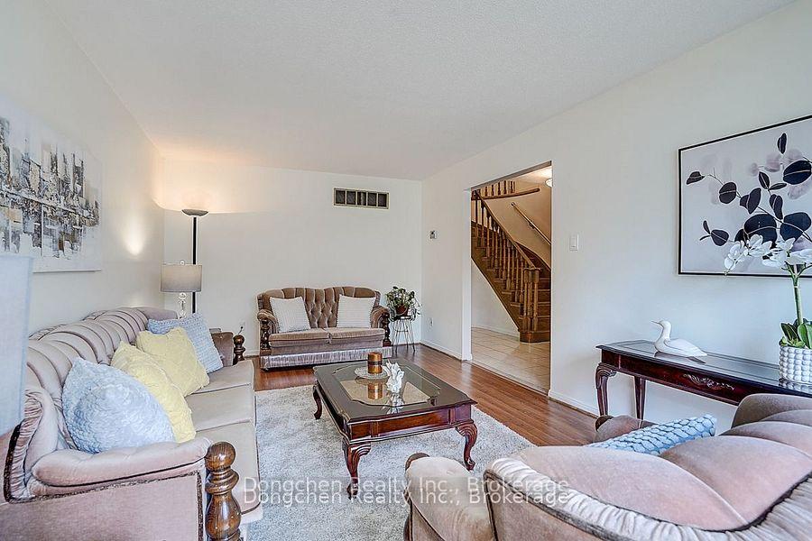 Photo 12 of 109 Risebrough Circuit, Markham, Milliken Mills West — HOMEH
