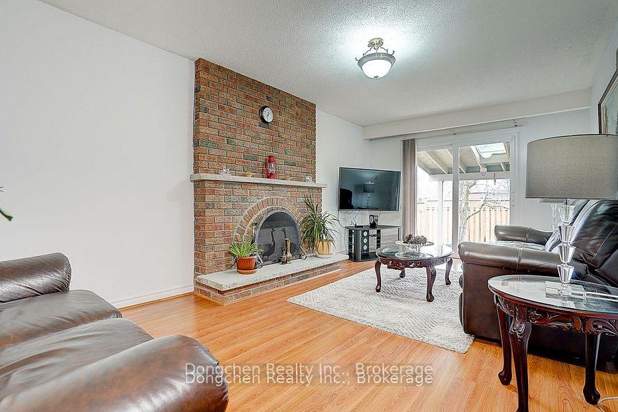 Photo 13 of 109 Risebrough Circuit, Markham, Milliken Mills West — HOMEH