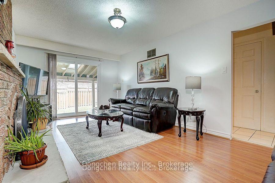 Photo 14 of 109 Risebrough Circuit, Markham, Milliken Mills West — HOMEH