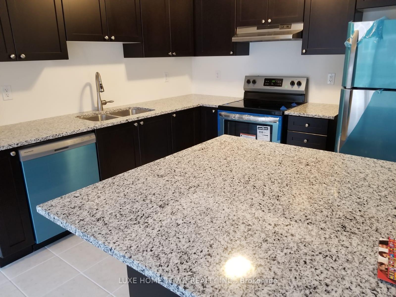 Photo 2 of 256 Waterbrook Lane, Kitchener — HOMEH