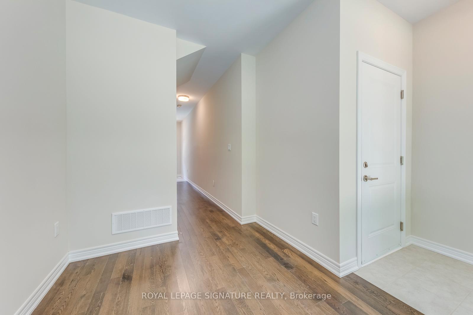 Photo 5 of 23 Folcroft Street, Brampton, Credit Valley — HOMEH
