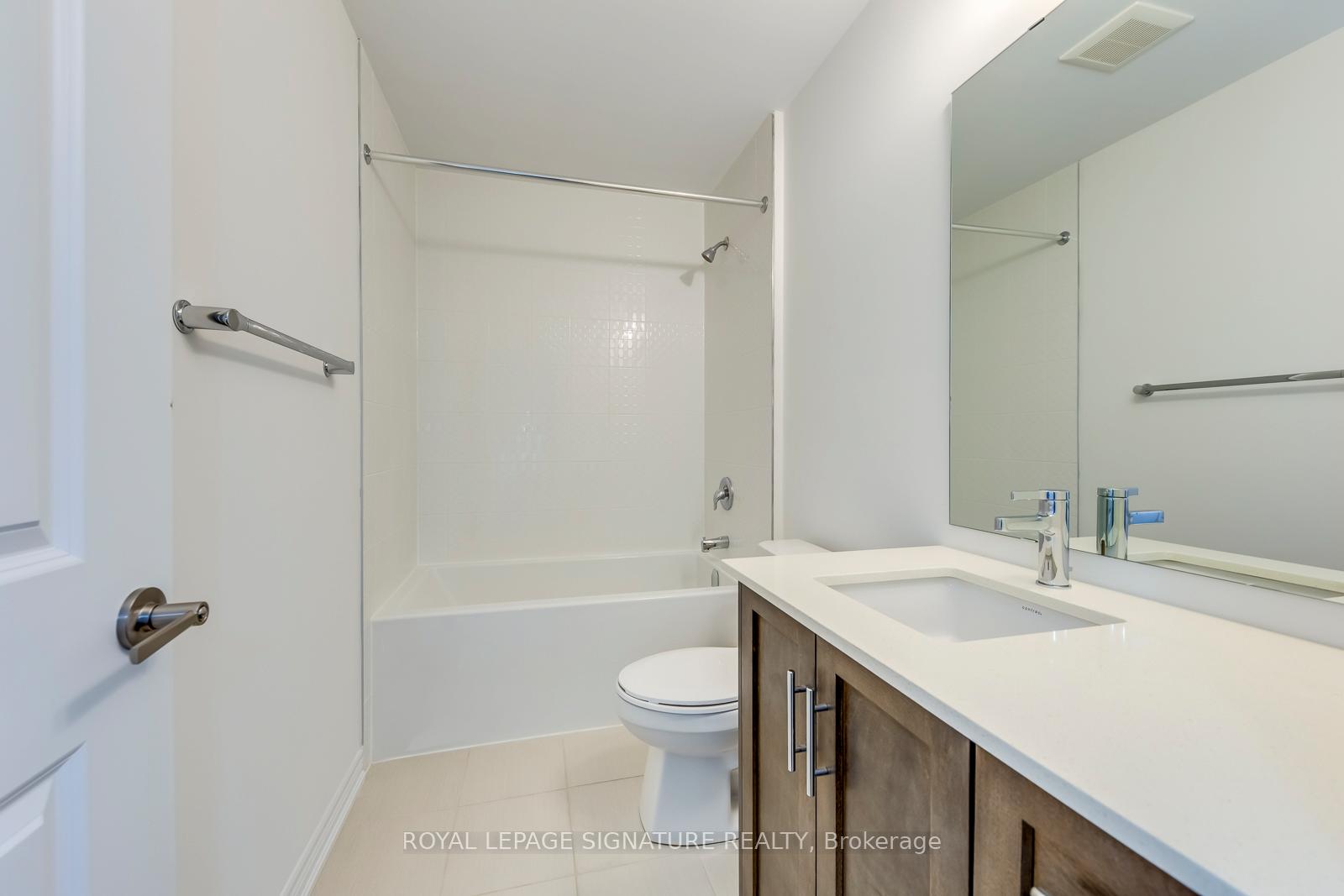 Photo 35 of 23 Folcroft Street, Brampton, Credit Valley — HOMEH
