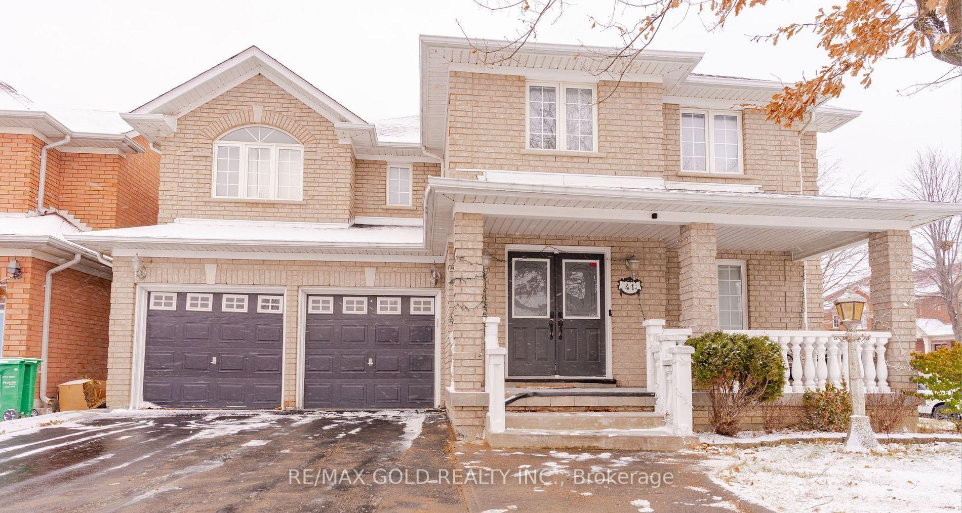 Front of 41 Kalahari Road
