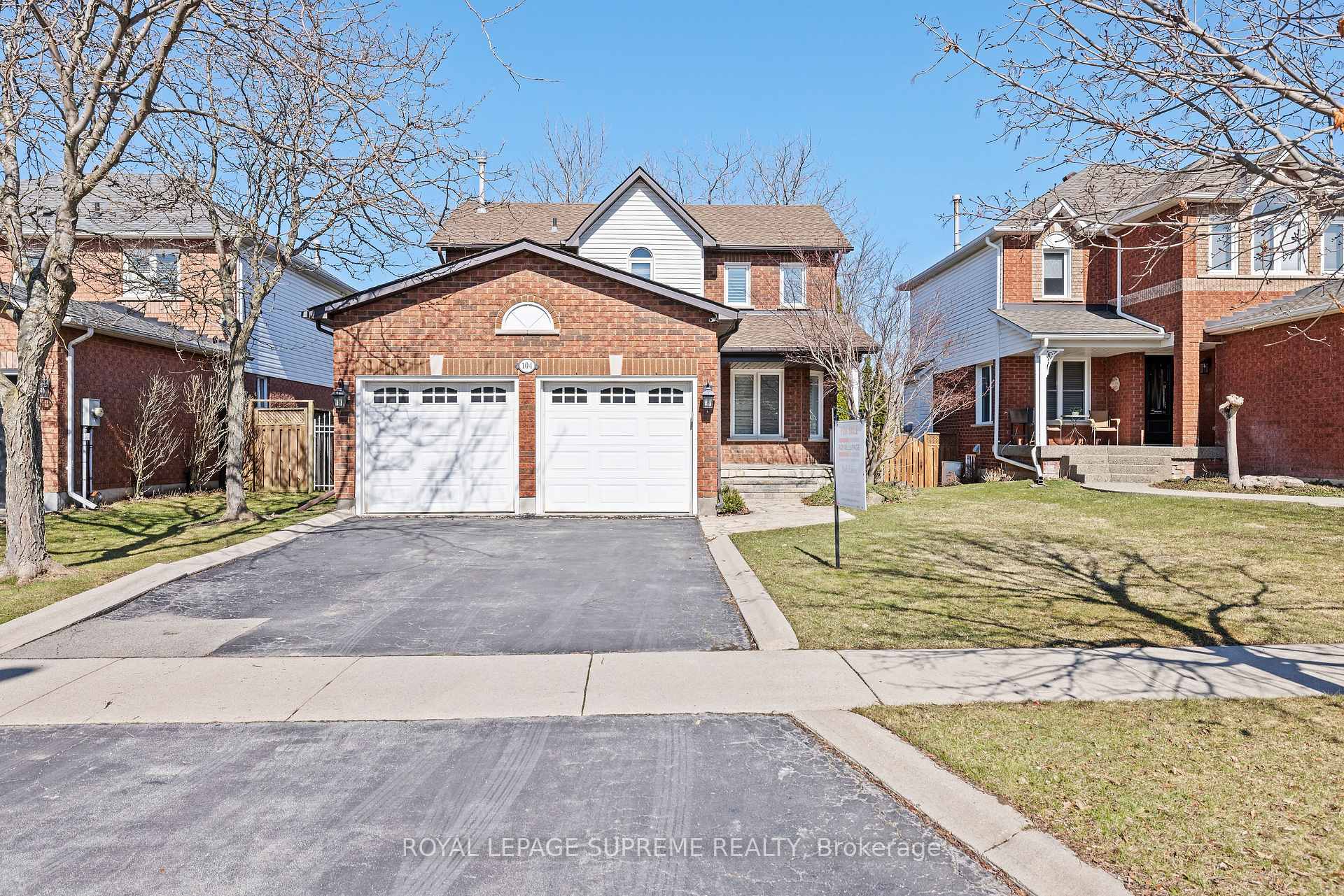 Photo 1 of 104 Pentland Road, Hamilton, Waterdown — HOMEH