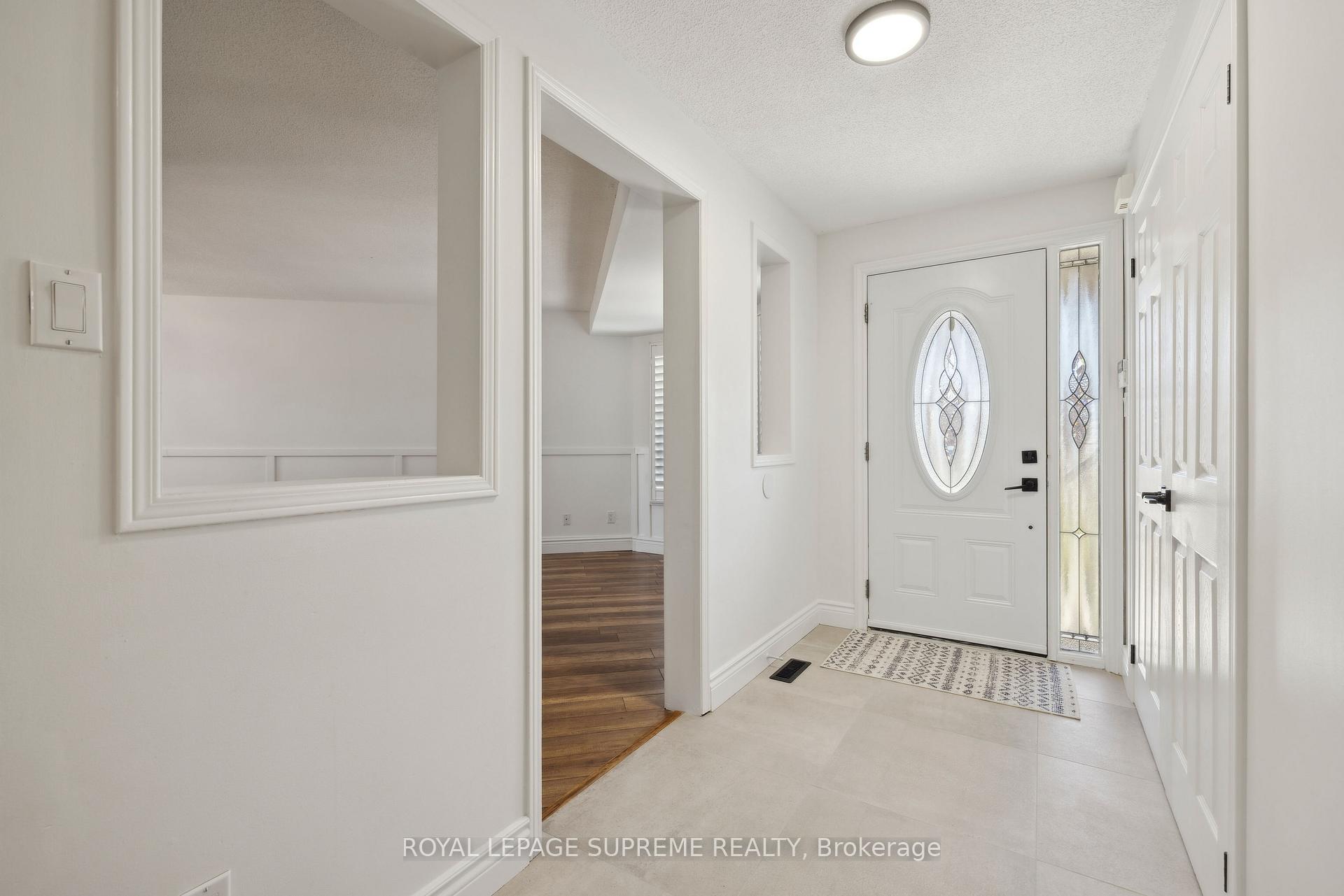 Photo 4 of 104 Pentland Road, Hamilton, Waterdown — HOMEH
