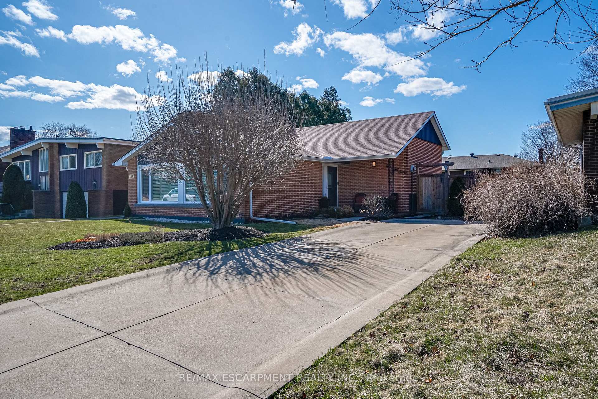 Photo 2 of 157 Laurier Avenue, Hamilton, Buchanan — HOMEH