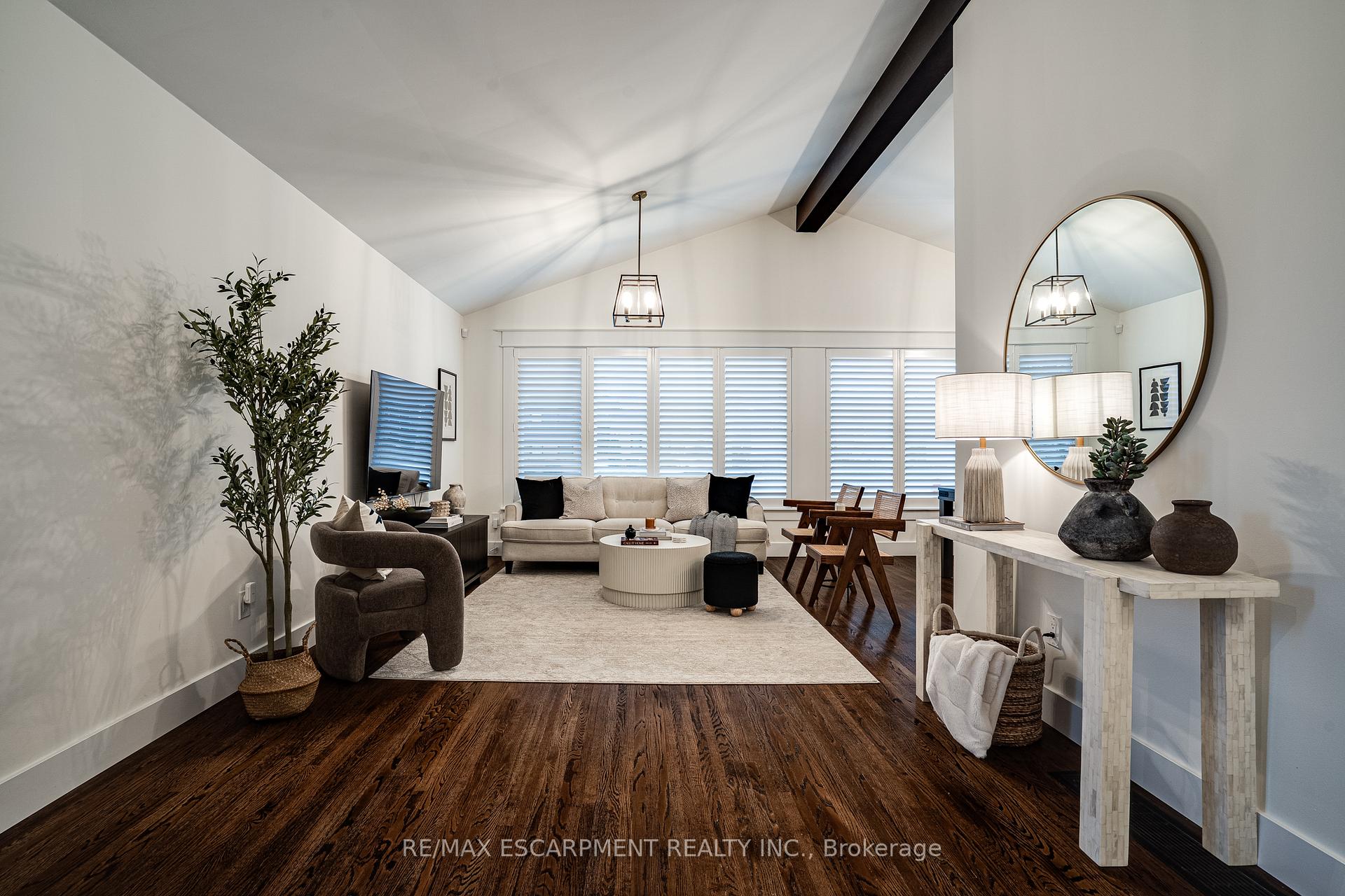 Photo 9 of 157 Laurier Avenue, Hamilton, Buchanan — HOMEH