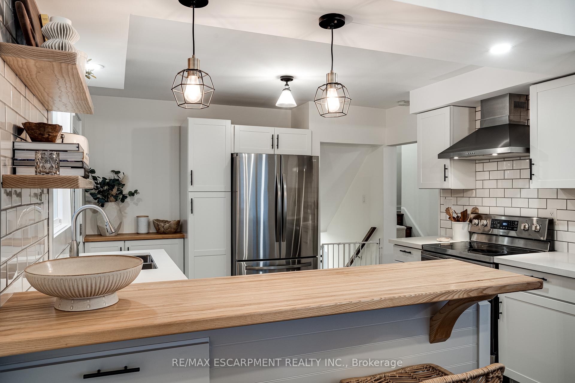 Photo 22 of 157 Laurier Avenue, Hamilton, Buchanan — HOMEH