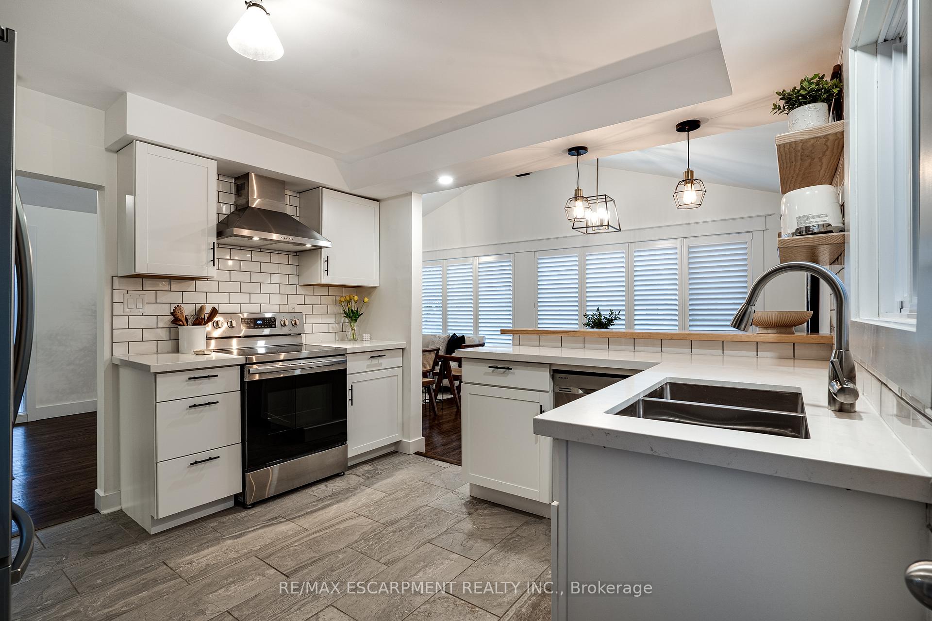 Photo 25 of 157 Laurier Avenue, Hamilton, Buchanan — HOMEH