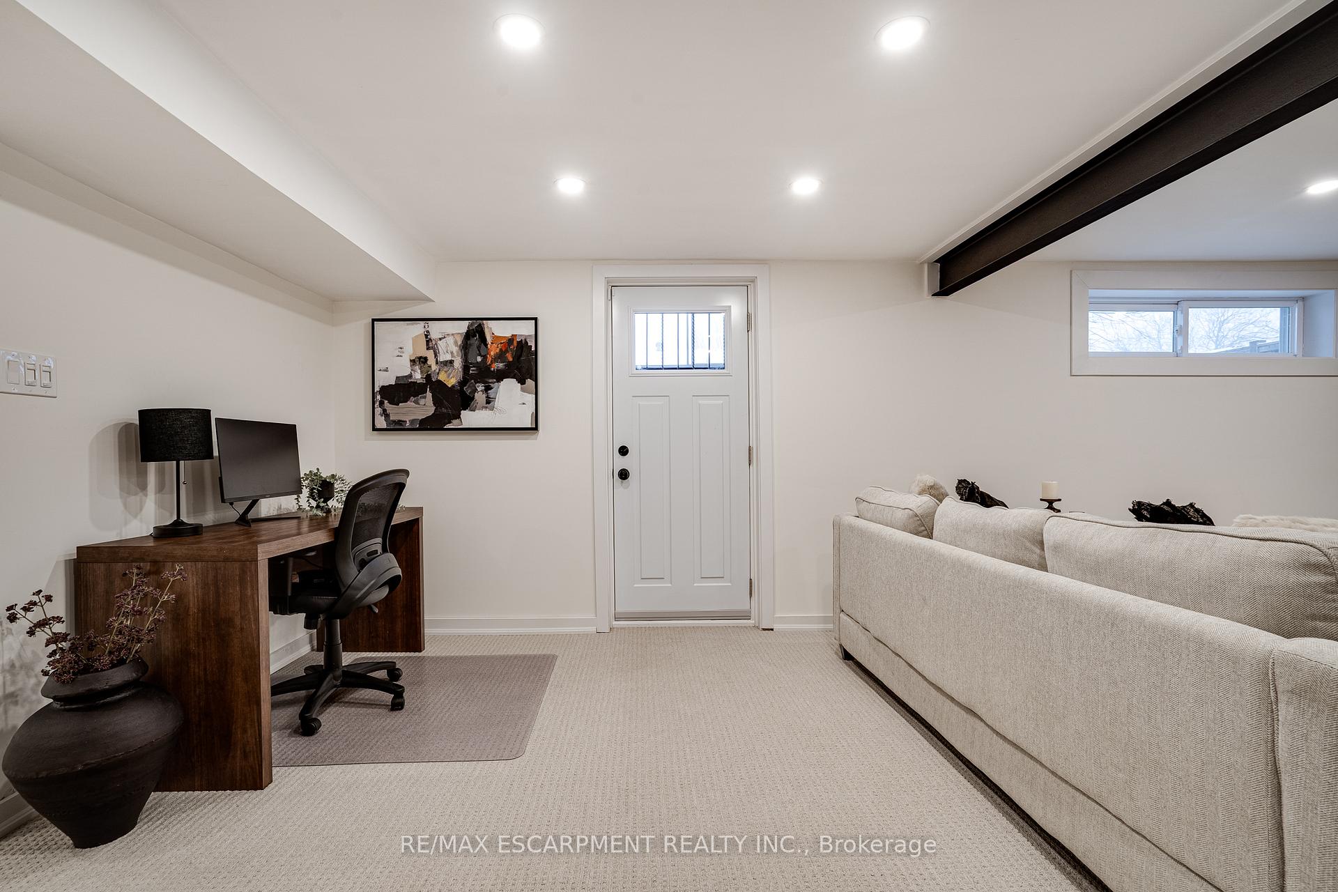 Photo 35 of 157 Laurier Avenue, Hamilton, Buchanan — HOMEH