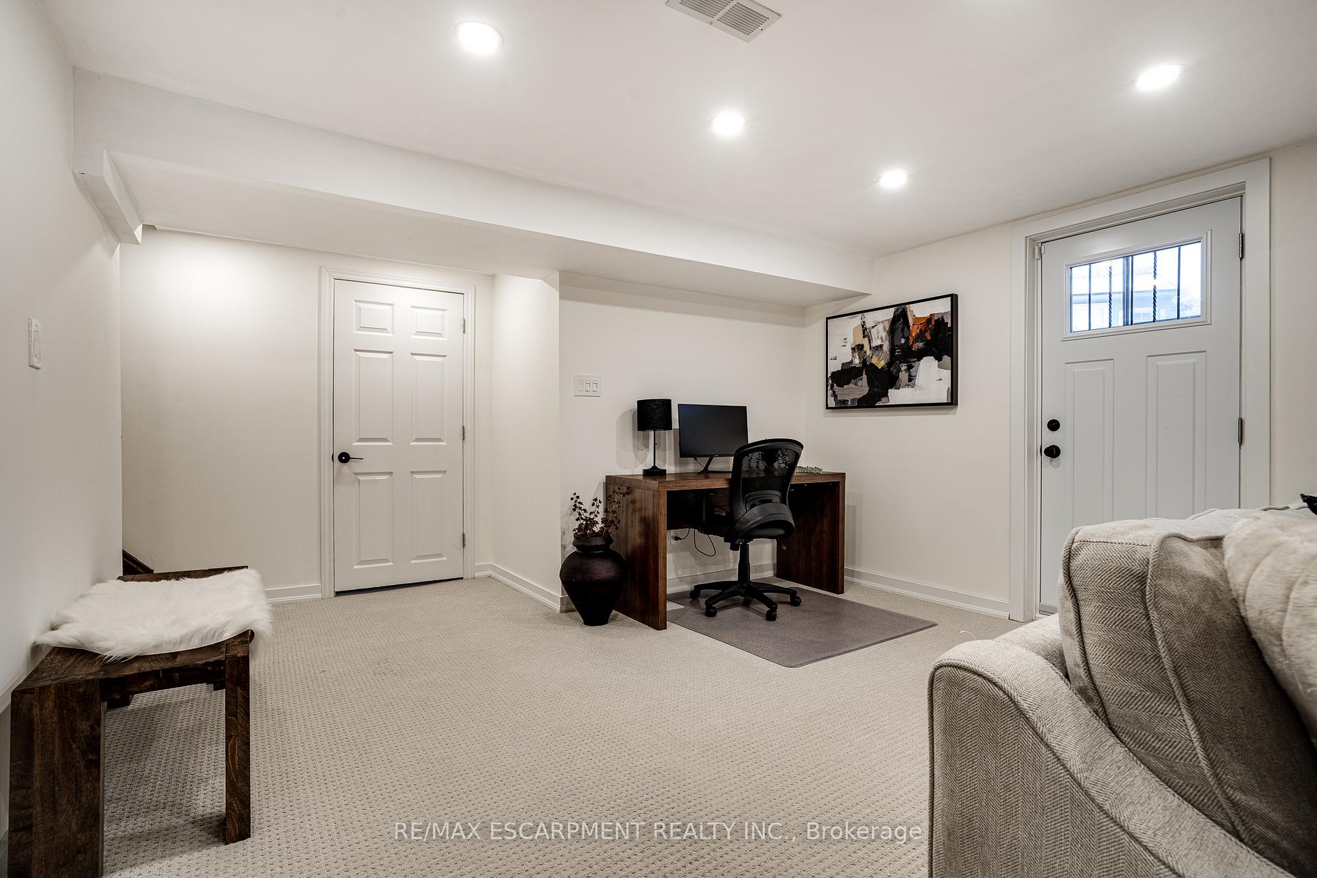 Photo 41 of 157 Laurier Avenue, Hamilton, Buchanan — HOMEH