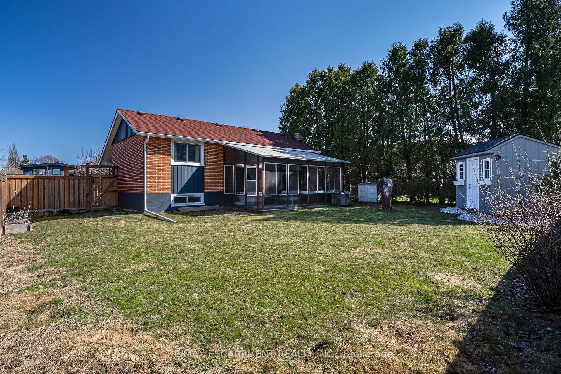 Photo 46 of 157 Laurier Avenue, Hamilton, Buchanan — HOMEH