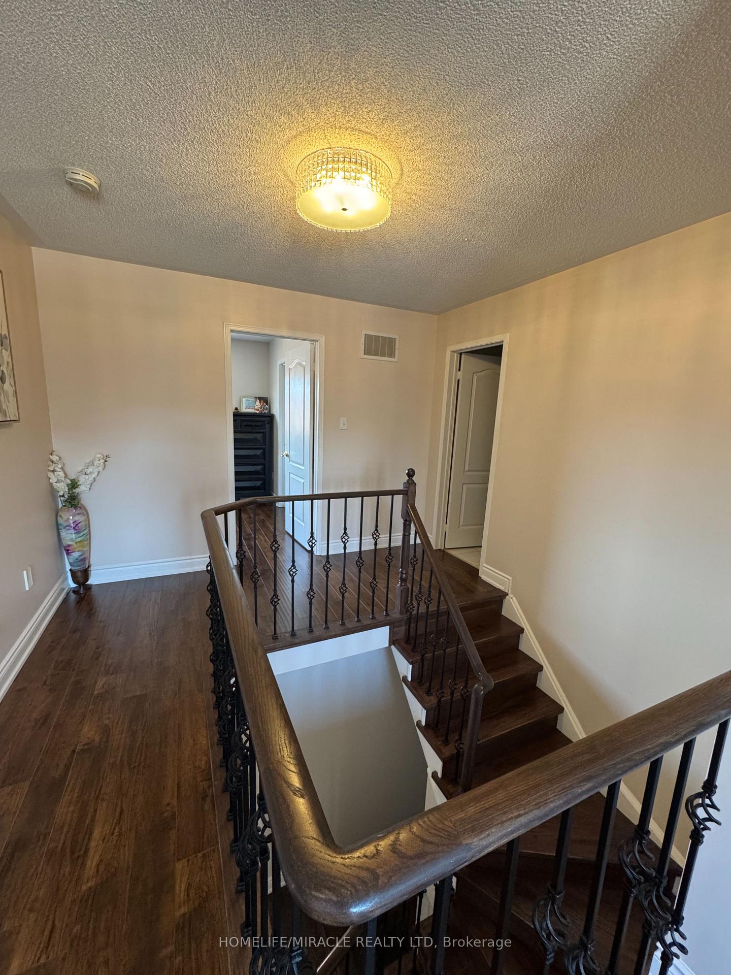 Photo 6 of 311 Brisdale Drive W, Brampton, Fletcher's Meadow — HOMEH