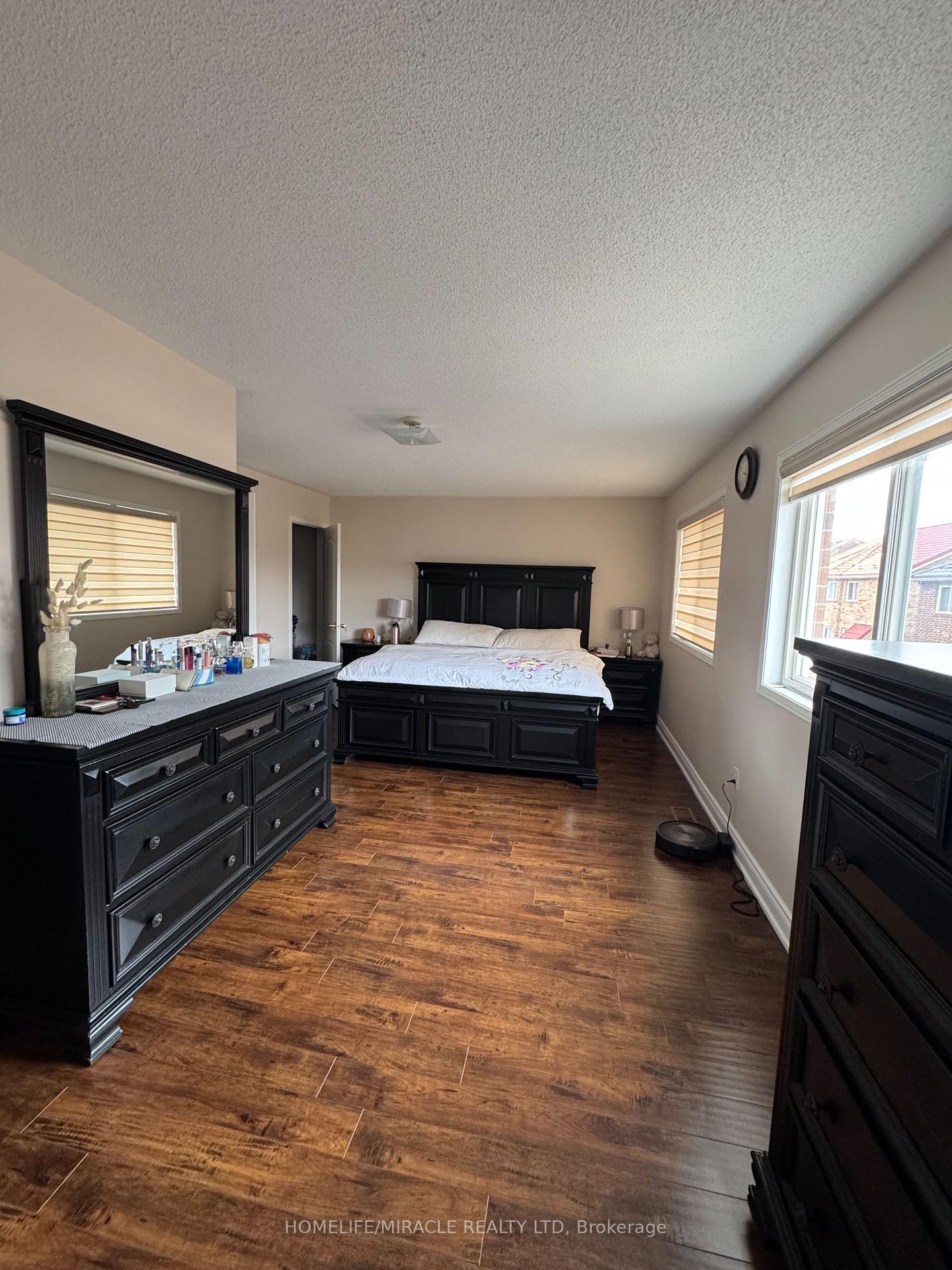 Photo 11 of 311 Brisdale Drive W, Brampton, Fletcher's Meadow — HOMEH
