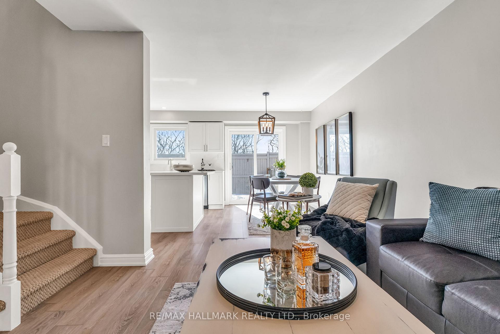 Photo 10 of 74 Alderbrook Place, Caledon, Bolton North — HOMEH