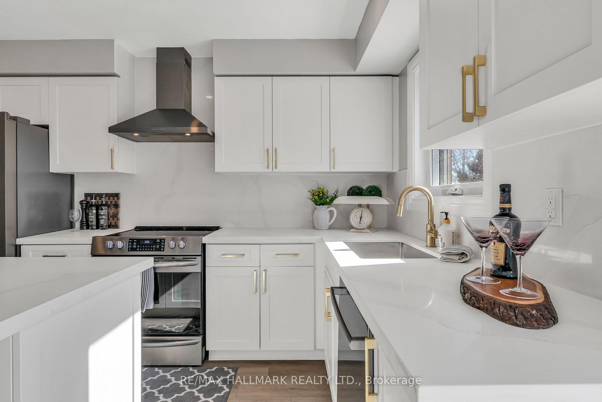 Photo 18 of 74 Alderbrook Place, Caledon, Bolton North — HOMEH