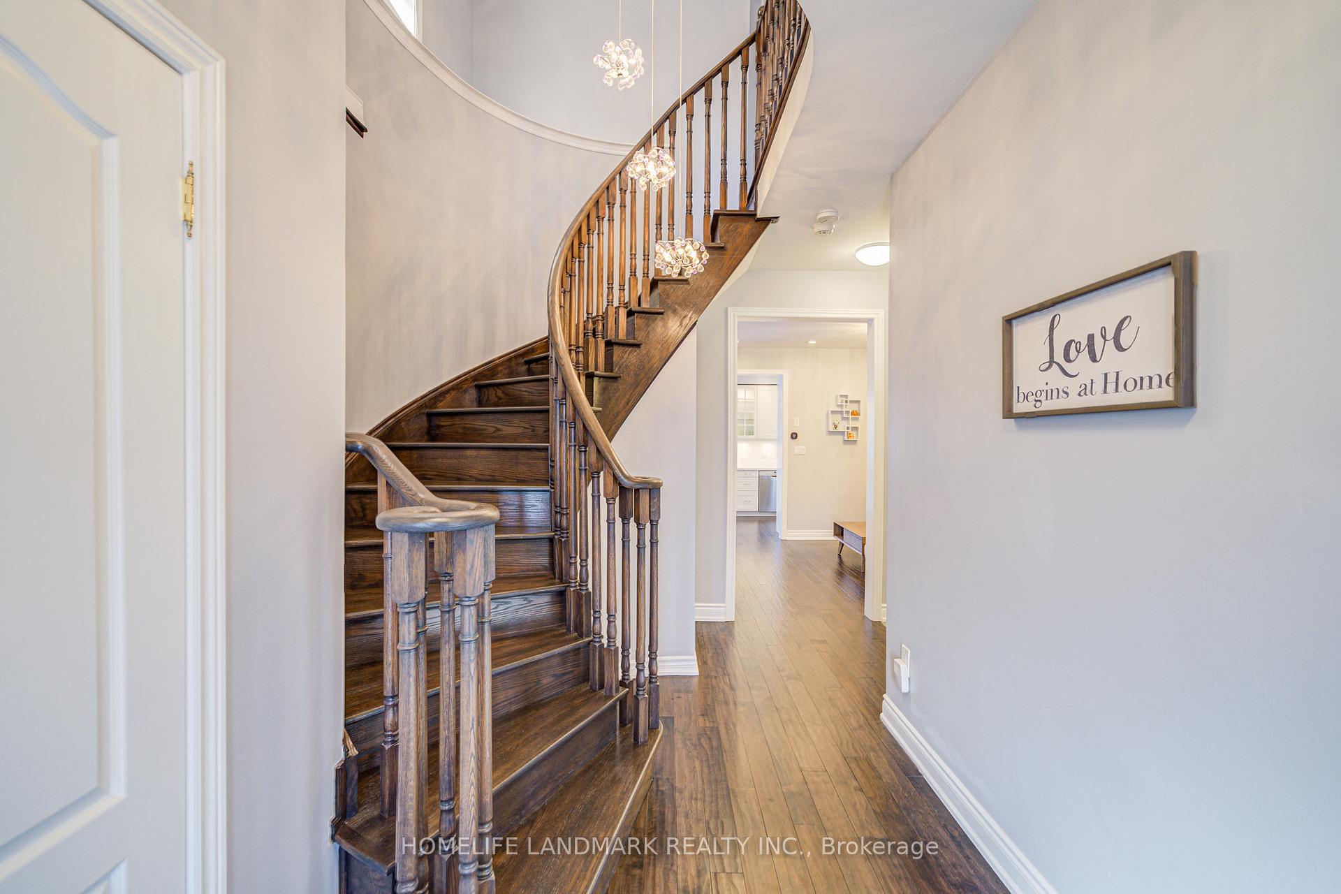 Photo 3 of 48 Staglin Court, Markham, Cathedraltown — HOMEH