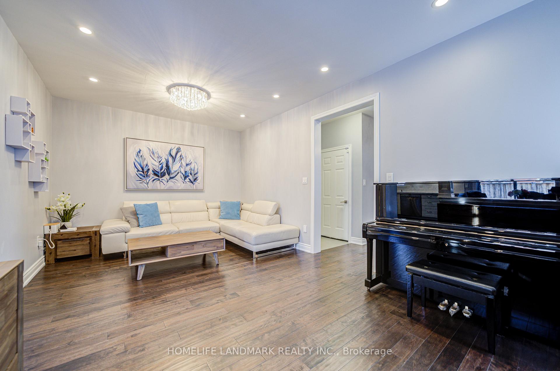 Photo 9 of 48 Staglin Court, Markham, Cathedraltown — HOMEH