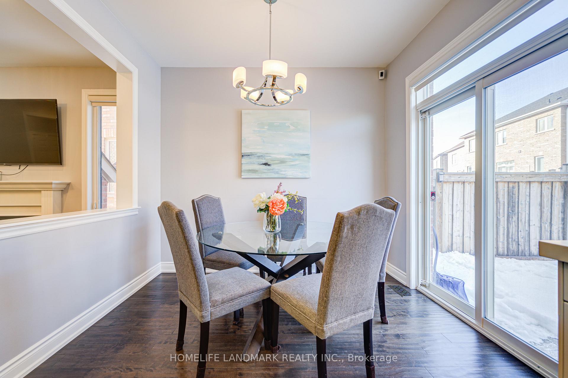 Photo 11 of 48 Staglin Court, Markham, Cathedraltown — HOMEH
