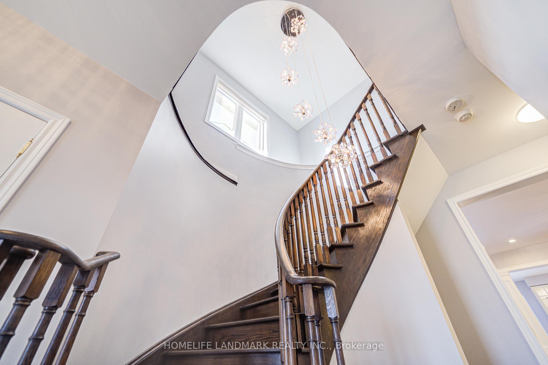 Photo 16 of 48 Staglin Court, Markham, Cathedraltown — HOMEH