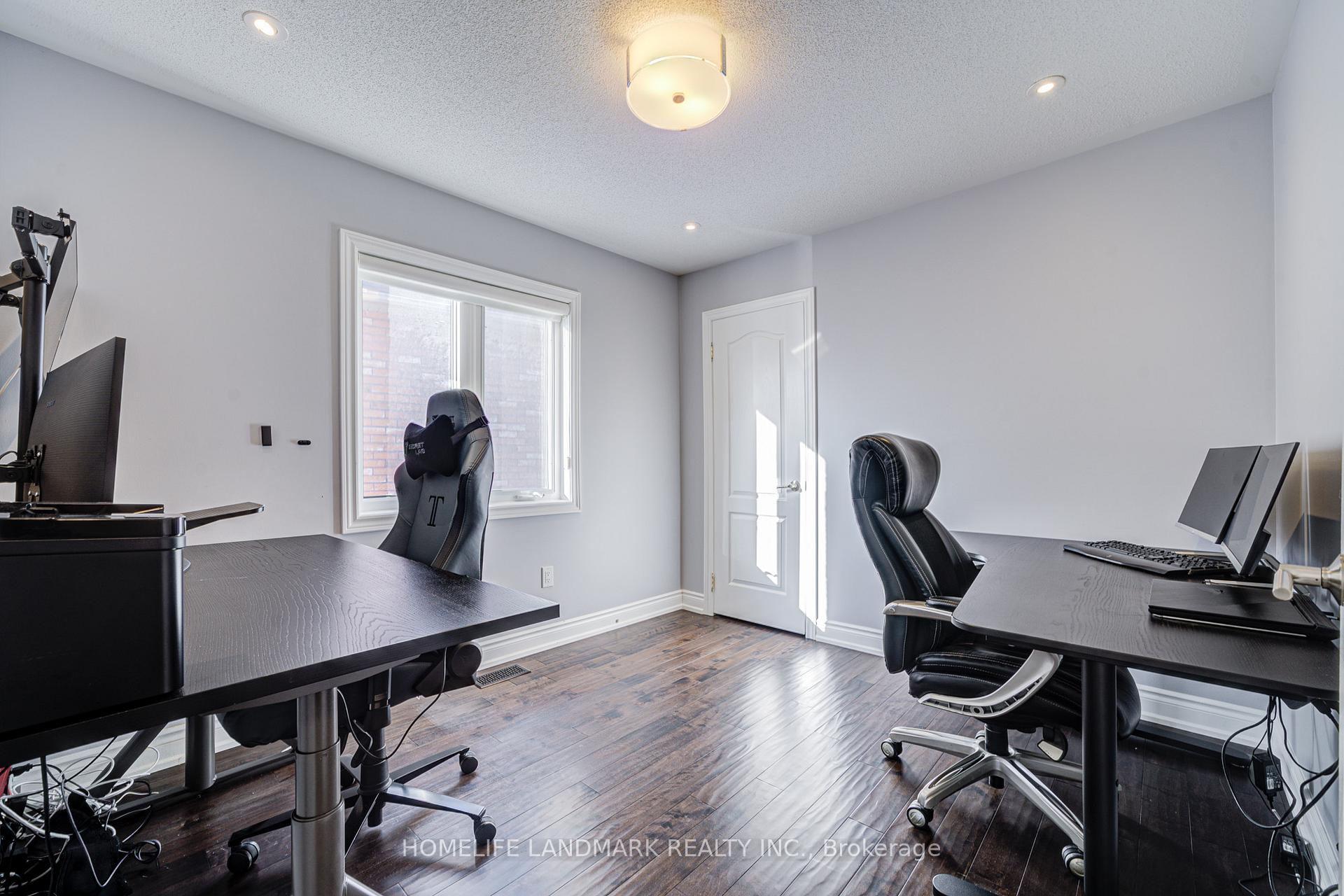 Photo 24 of 48 Staglin Court, Markham, Cathedraltown — HOMEH