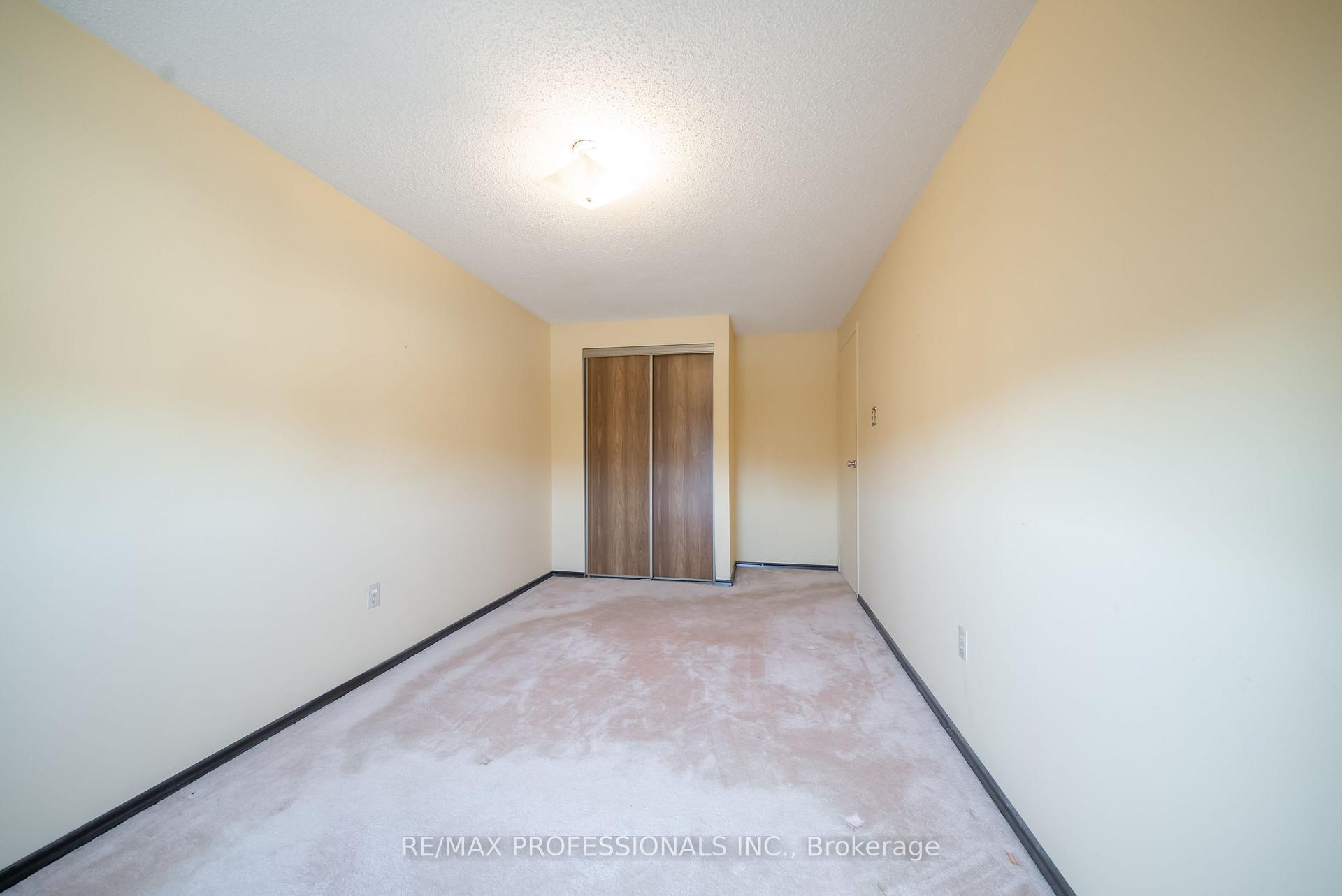 Photo 14 of 80 McClintock Crescent, Vaughan, Lakeview Estates — HOMEH
