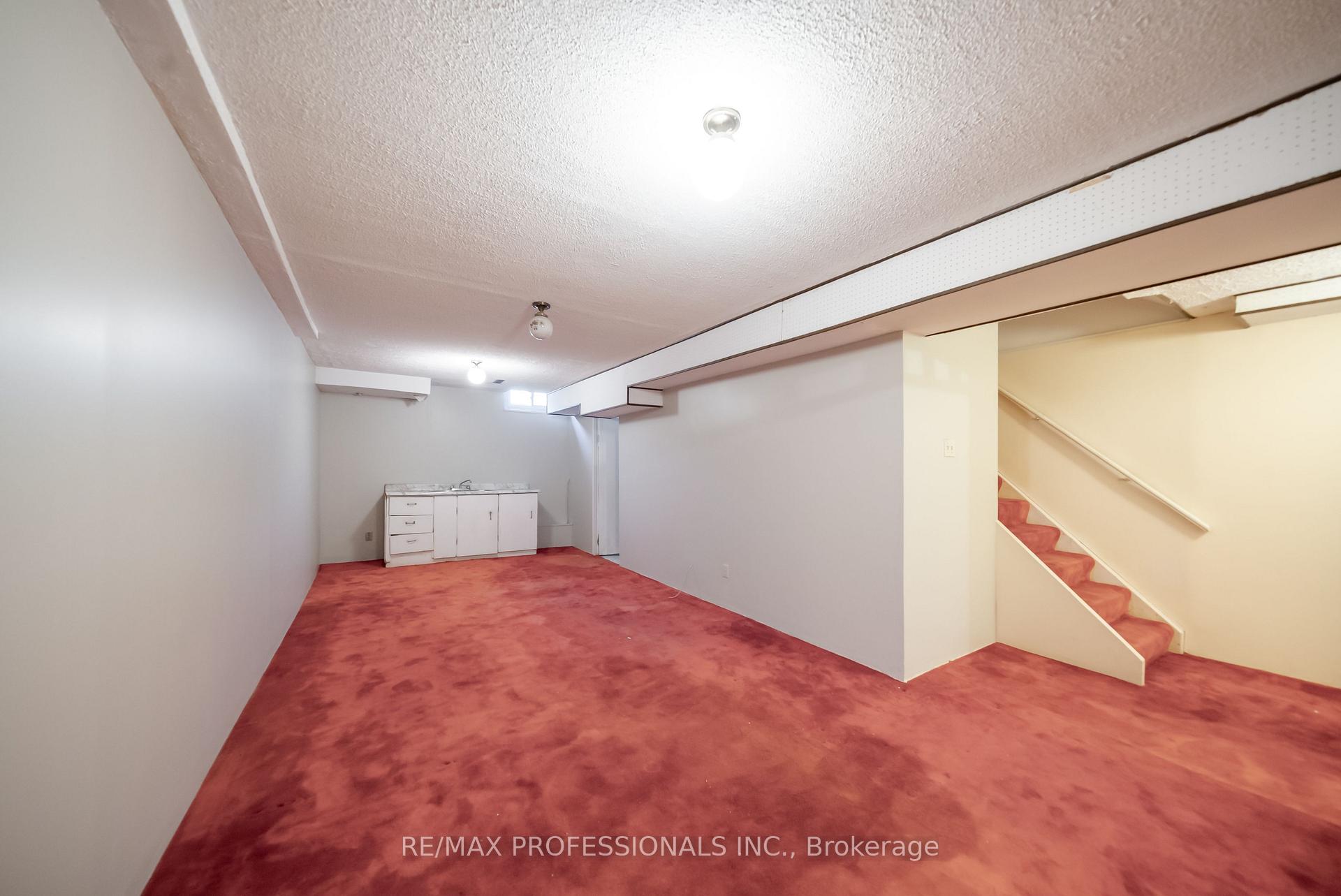 Photo 21 of 80 McClintock Crescent, Vaughan, Lakeview Estates — HOMEH