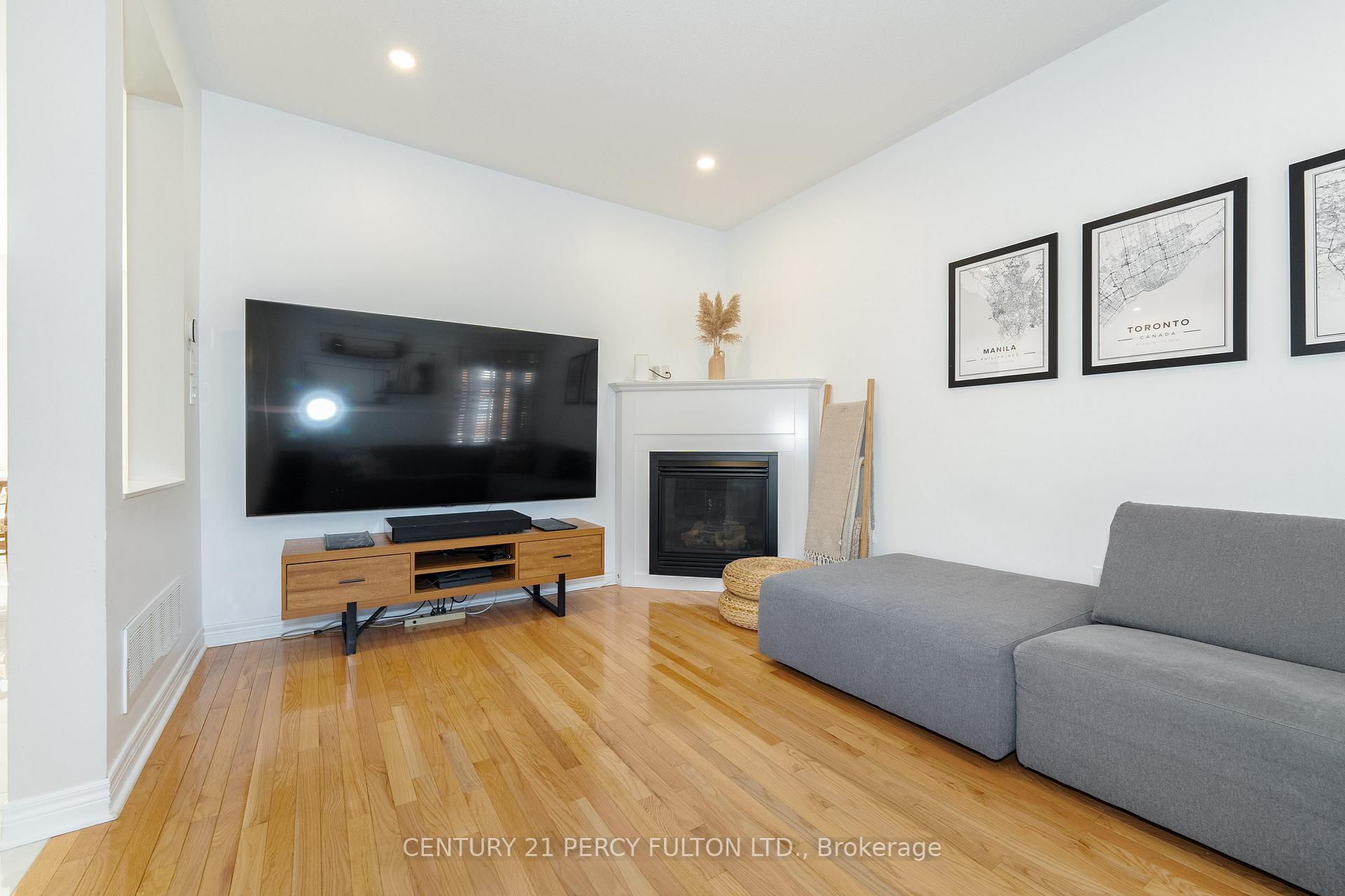 Photo 15 of 27 Pinecliff Avenue, Markham, Cornell — HOMEH