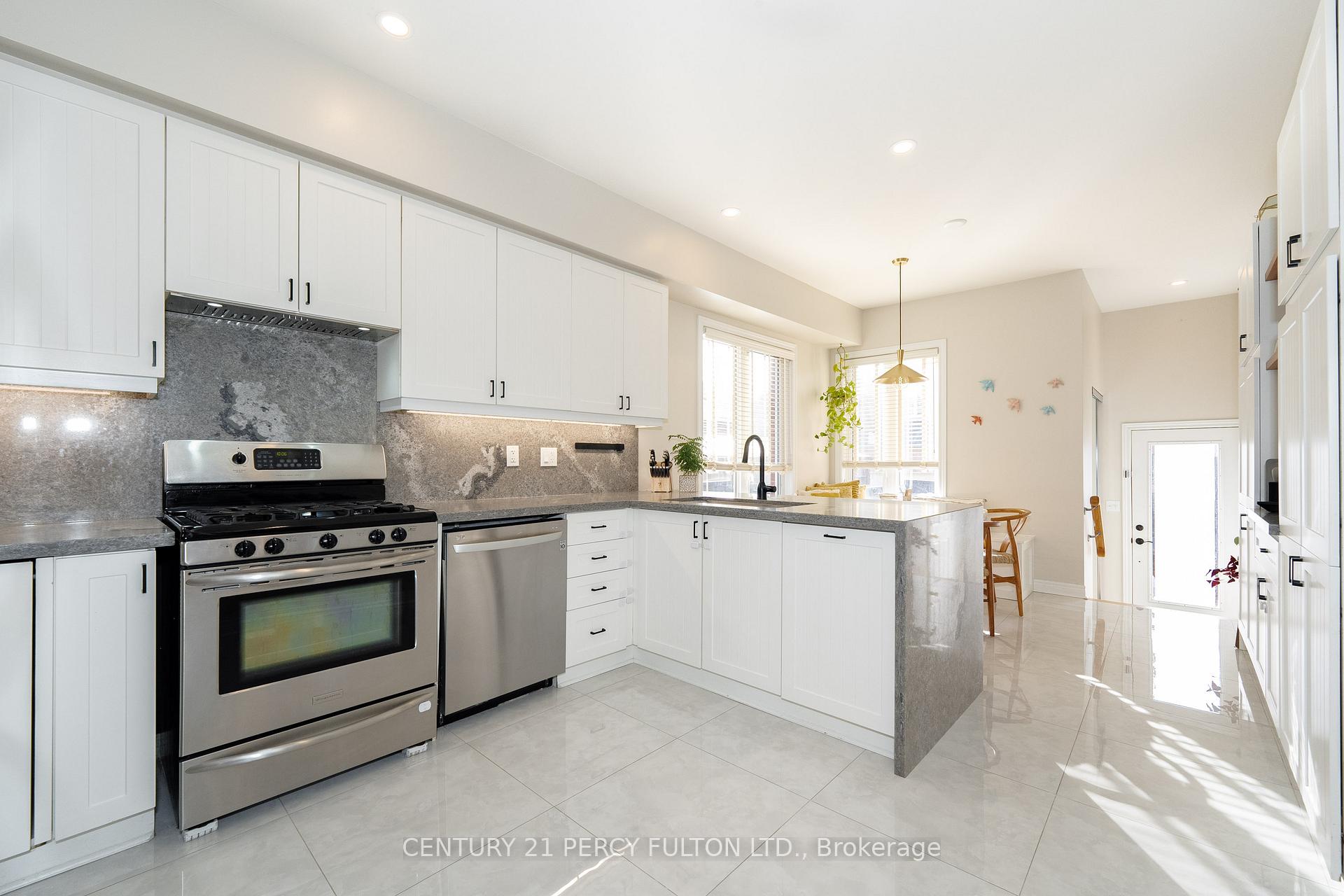 Photo 16 of 27 Pinecliff Avenue, Markham, Cornell — HOMEH