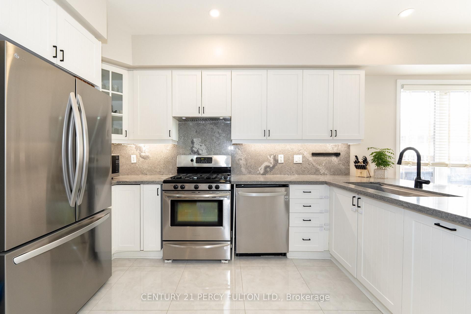 Photo 19 of 27 Pinecliff Avenue, Markham, Cornell — HOMEH