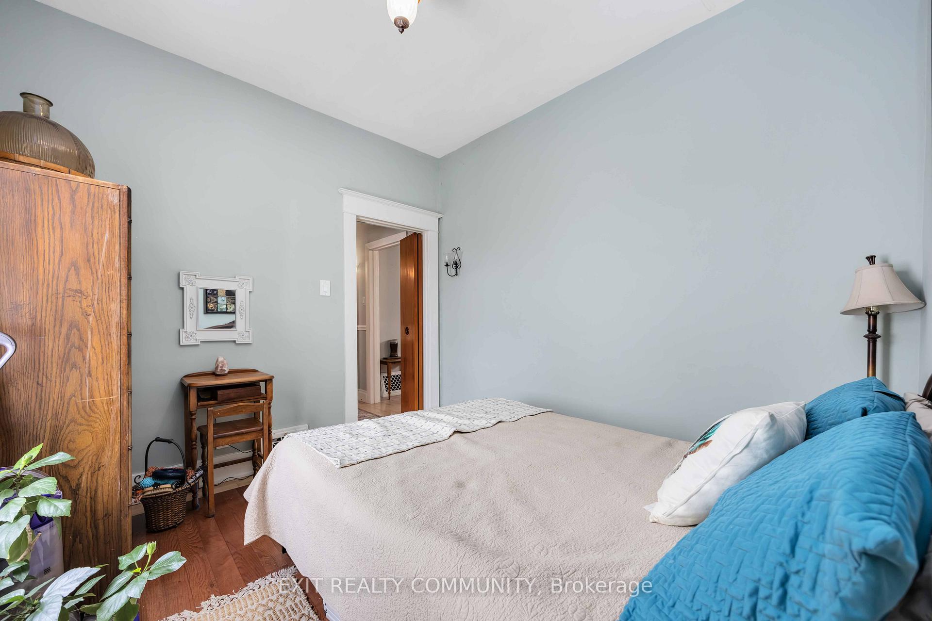 Photo 18 of 181 Mitton Street S, Sarnia — HOMEH