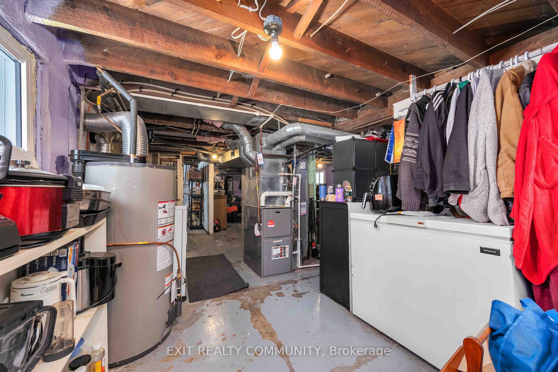 Photo 23 of 181 Mitton Street S, Sarnia — HOMEH