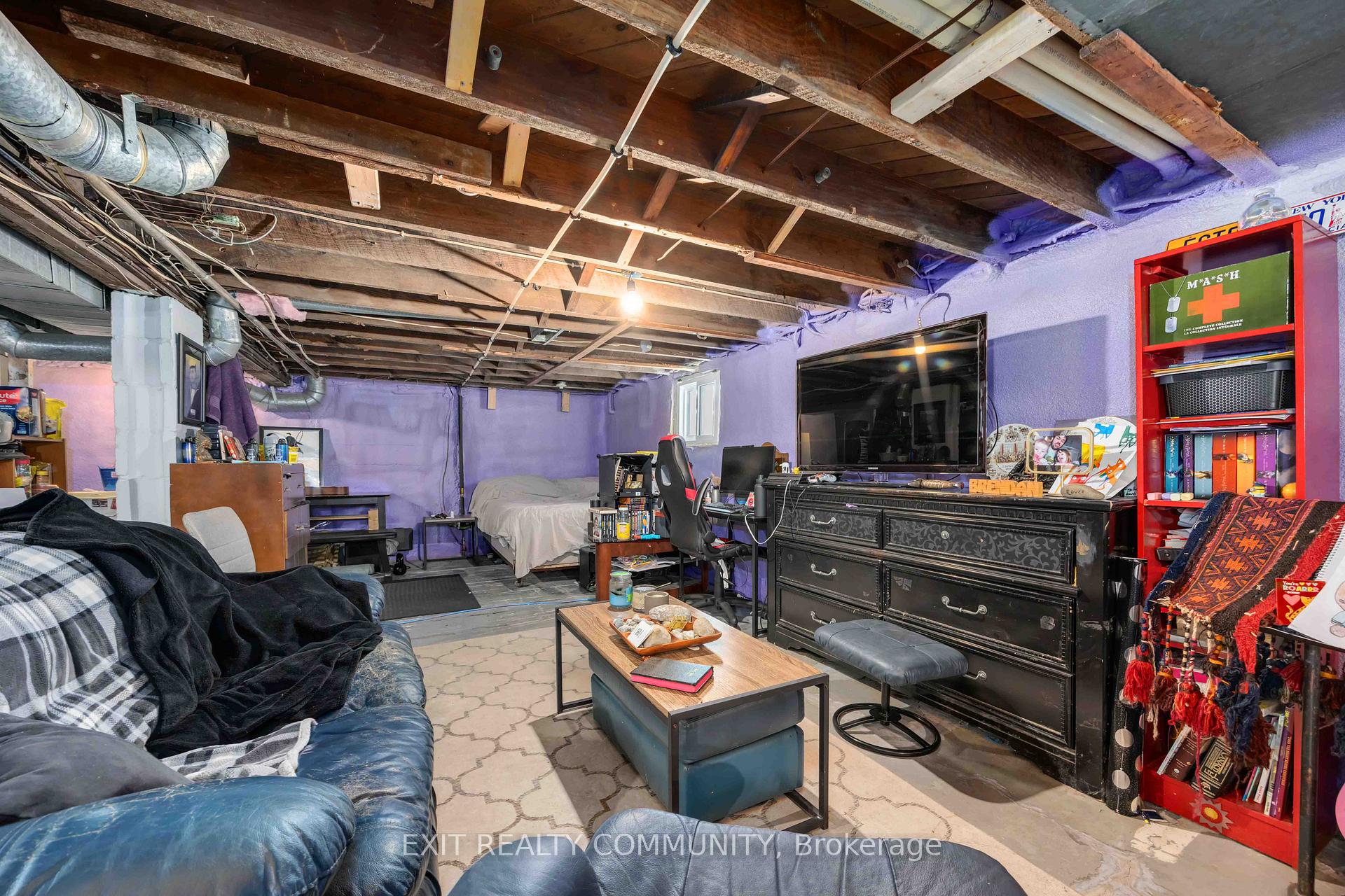 Photo 24 of 181 Mitton Street S, Sarnia — HOMEH