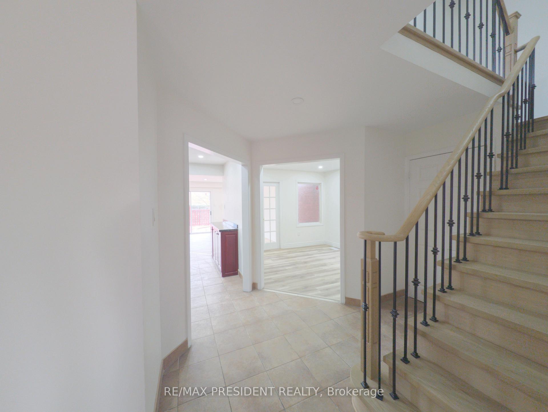 Photo 24 of 46 Ashbrook Way, Brampton, Fletcher's West — HOMEH