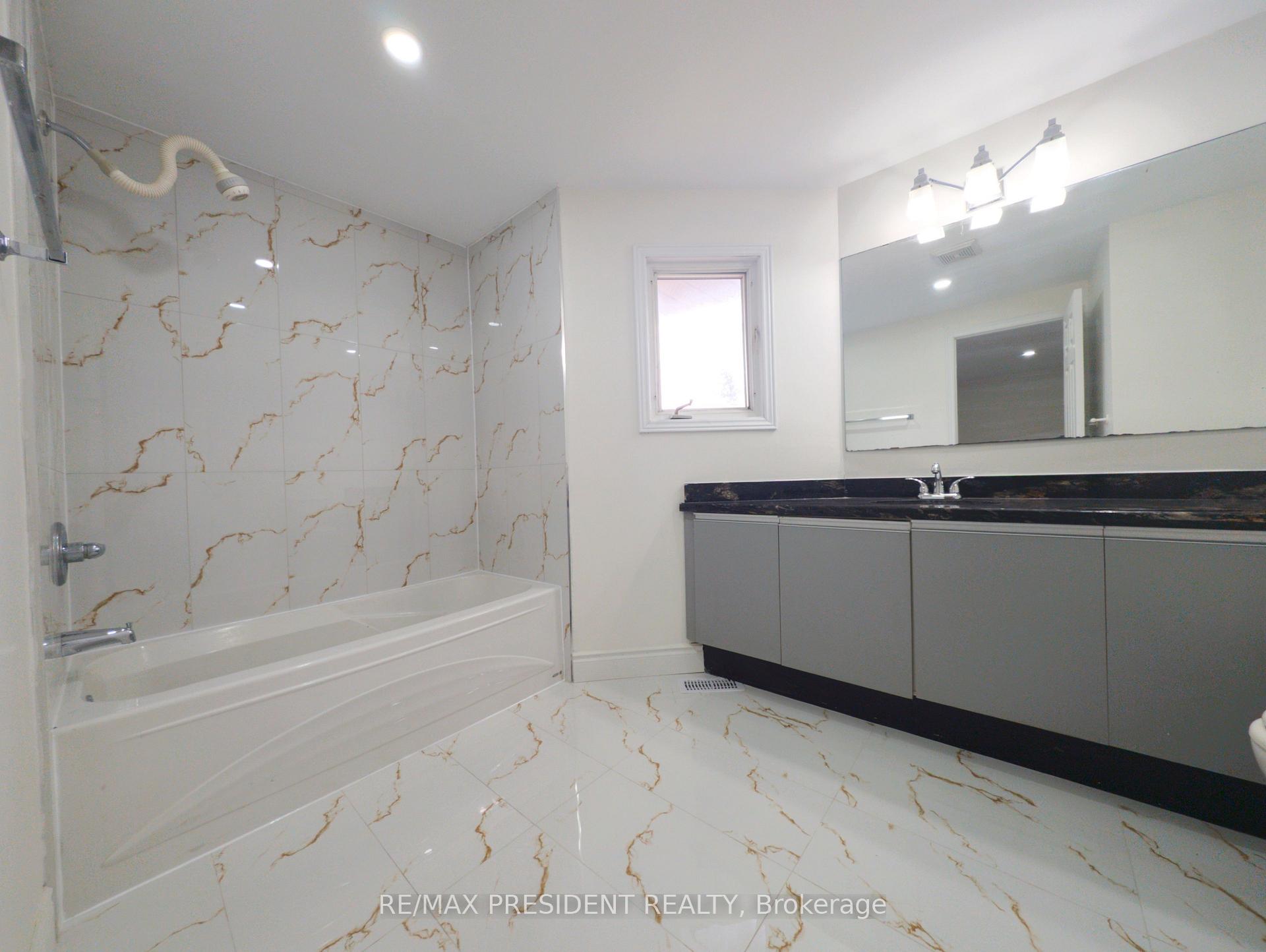 Photo 41 of 46 Ashbrook Way, Brampton, Fletcher's West — HOMEH